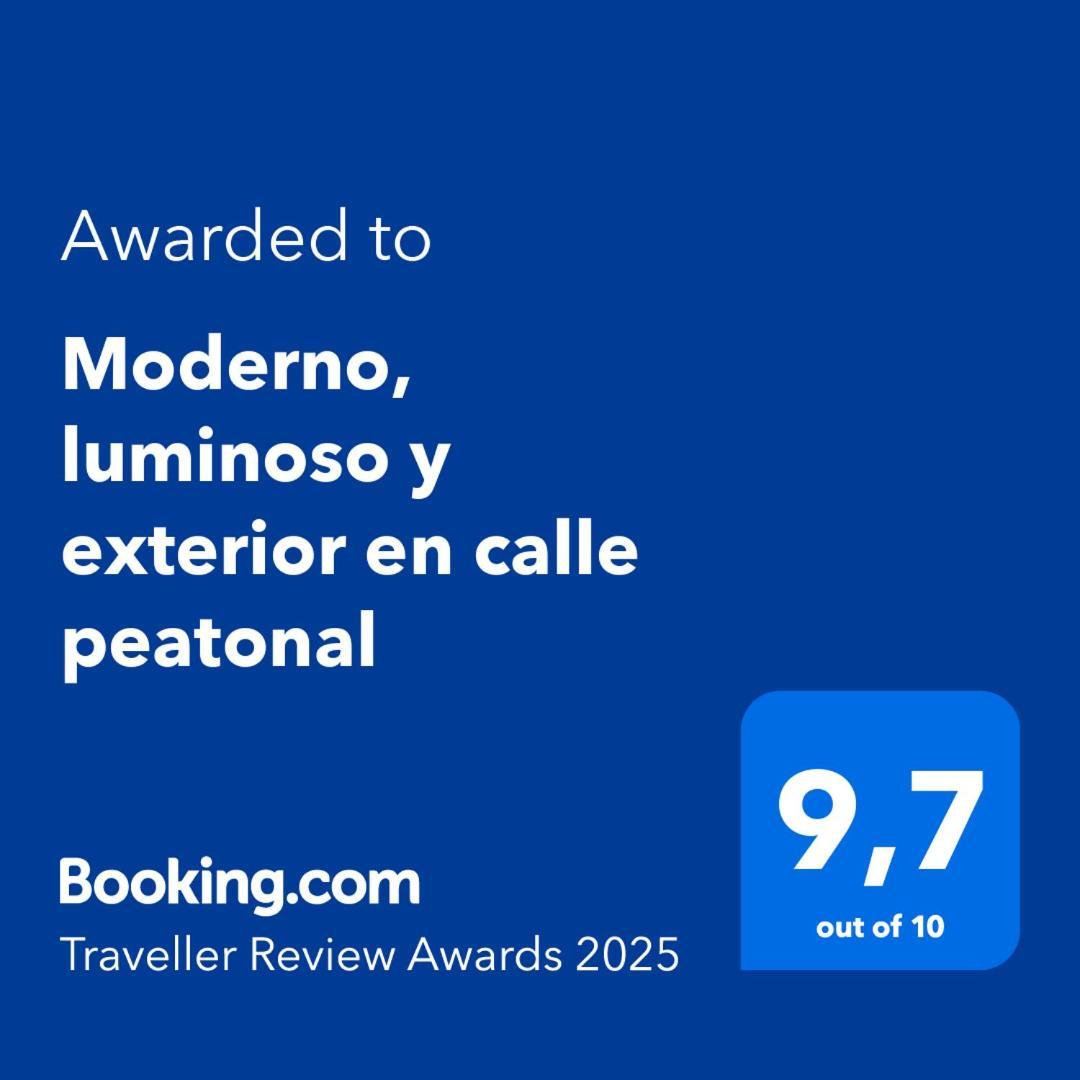 Moderno, Luminoso Y Exterior En Calle Peatonal Apartamento