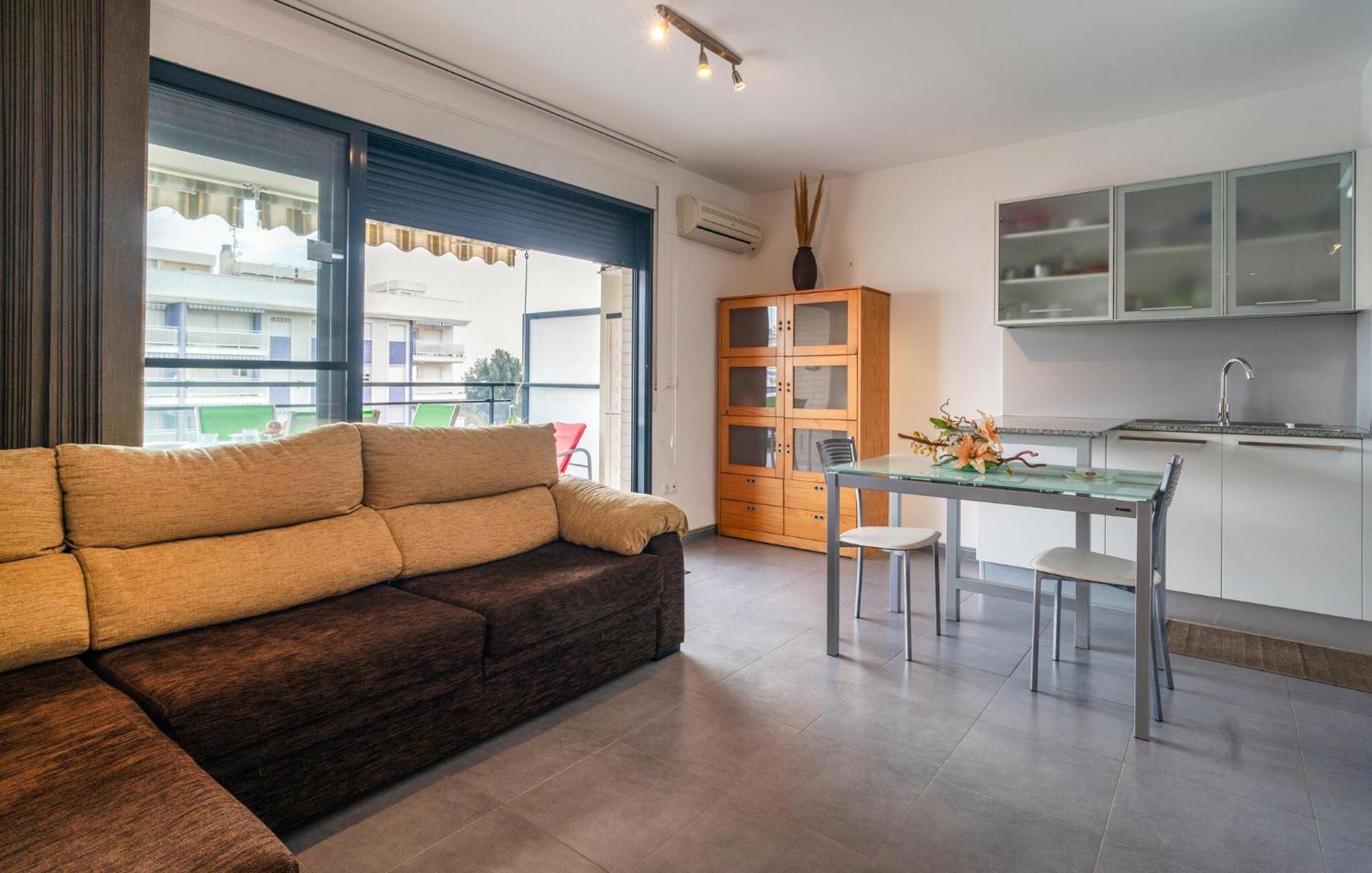 2 Bedroom Cozy In Moncafar *
