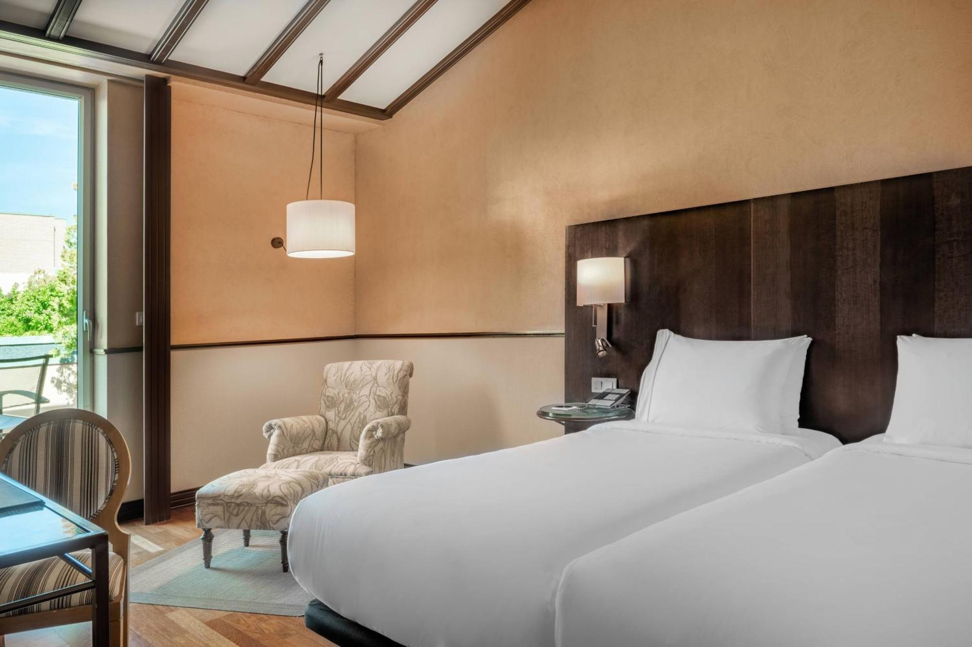 Hotel Ac Ciudad De By Marriott 4*