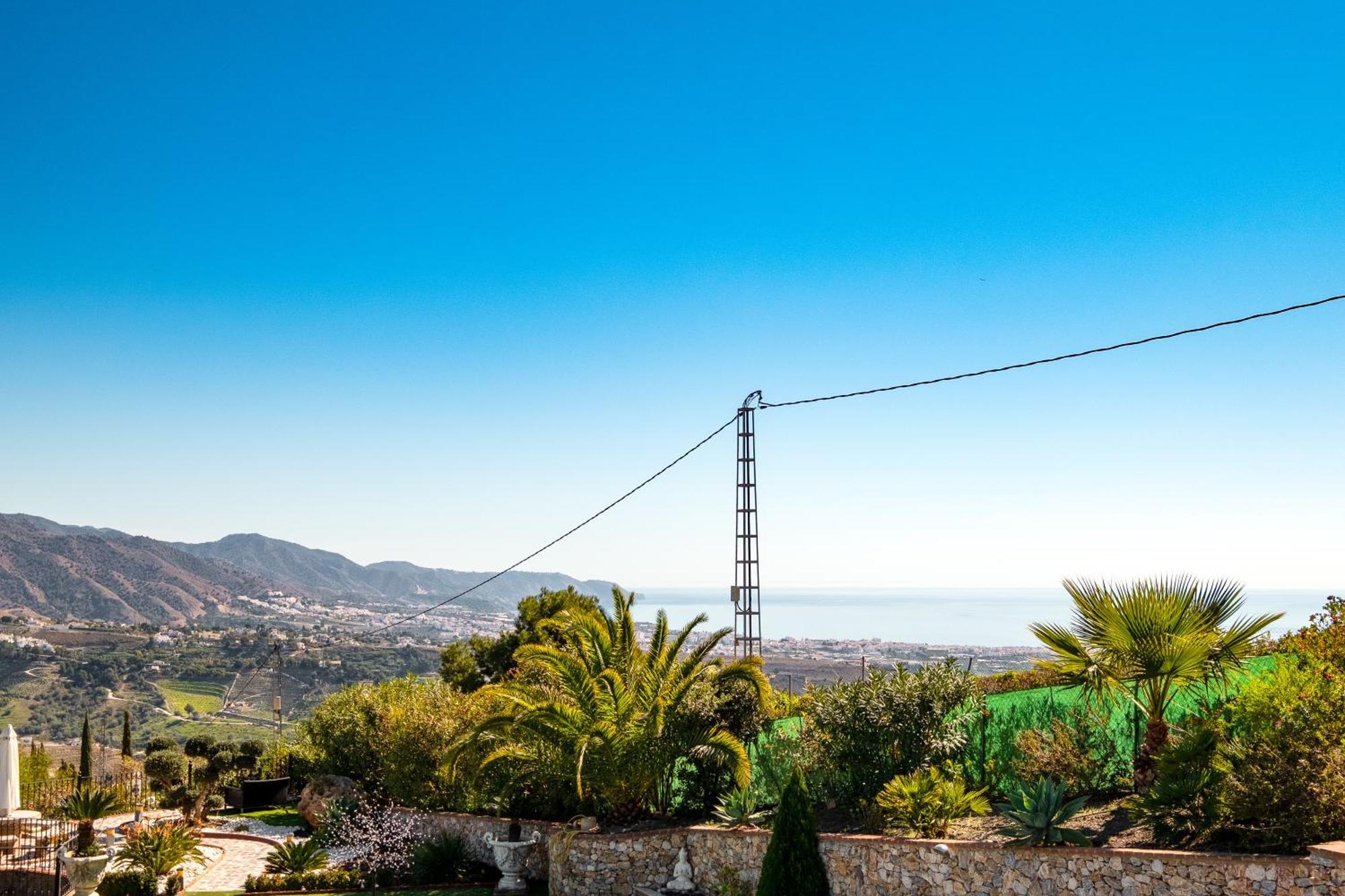 Exceptional Costa Del Sol El Espuela For 8 Heated Pool Amazing Views & Quality Villa Torrox