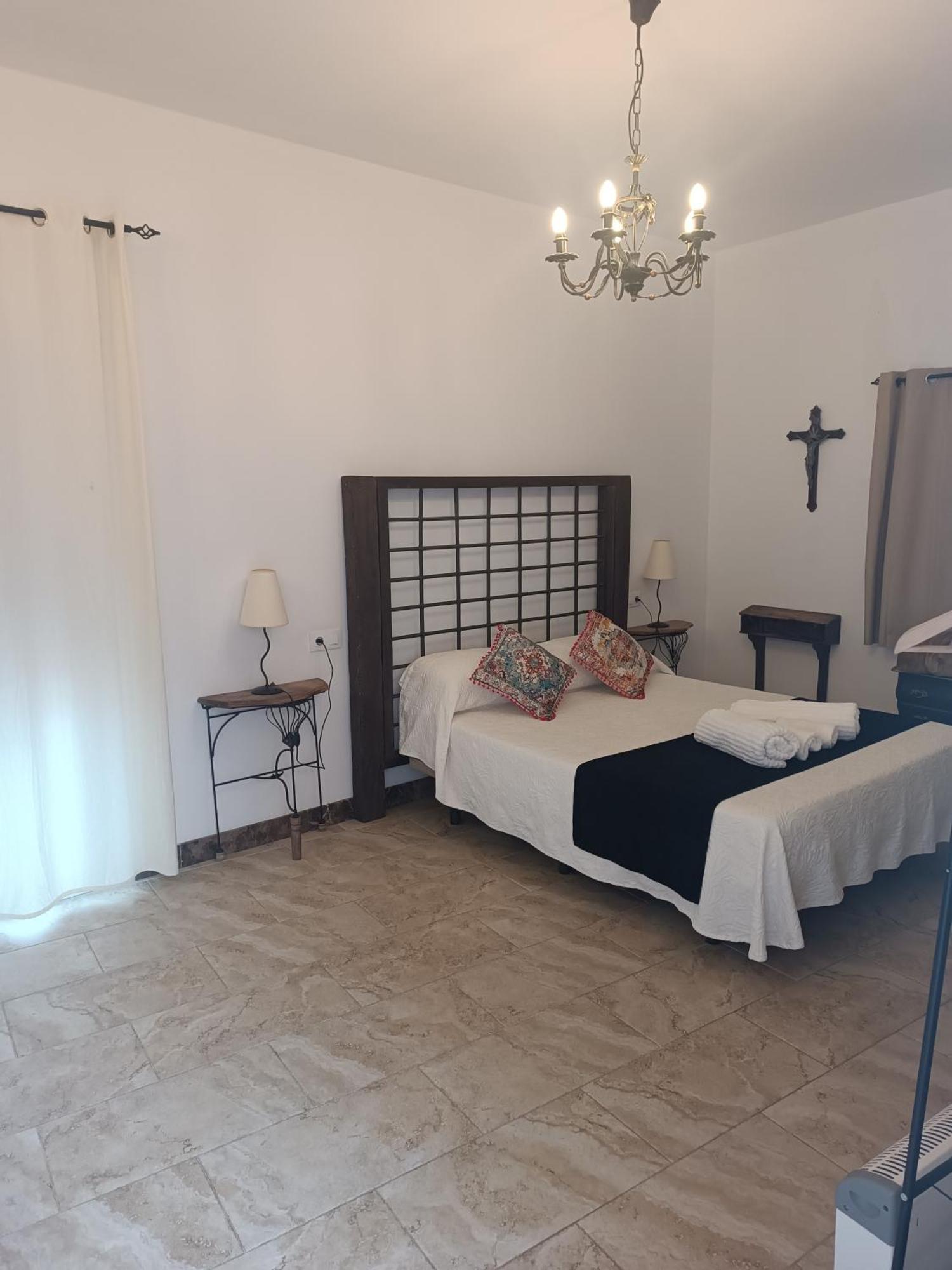 El Palacete De Cuevas Country house