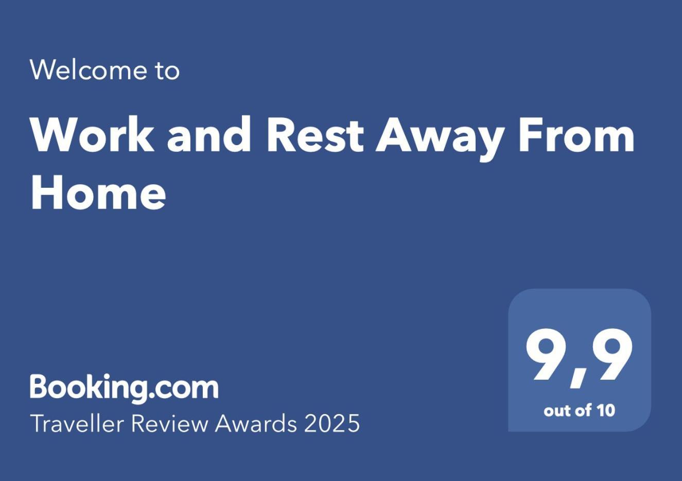 Work And Rest Away From Apartment Paterna