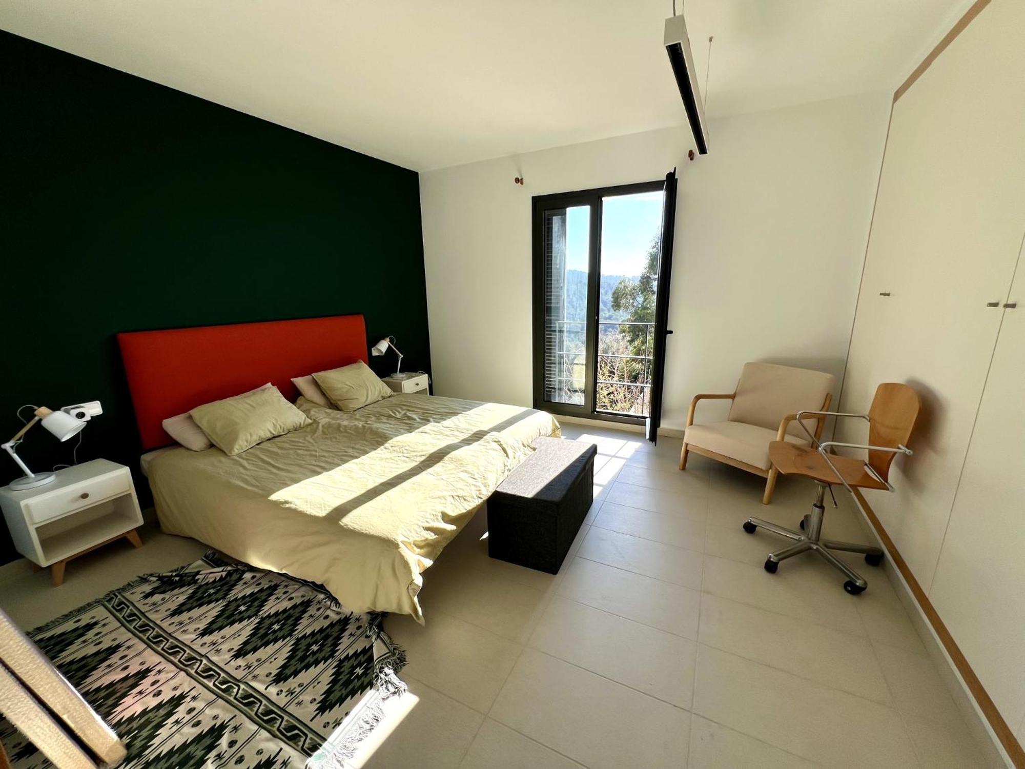 Casa De Estilo Moderno Con Gran Jardin Y Piscina * Vilamaniscle
