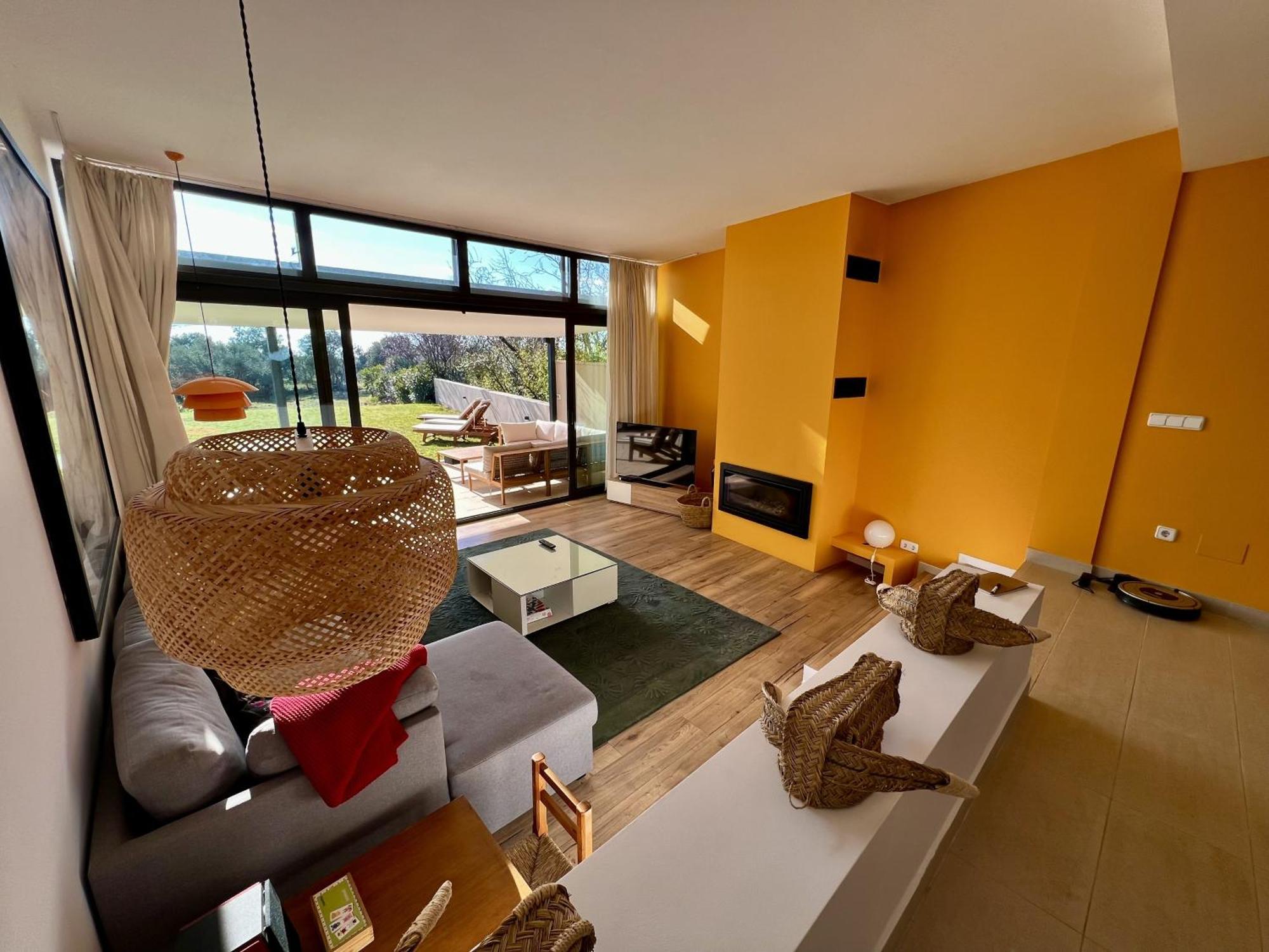 Villa Casa De Estilo Moderno Con Gran Jardin Y Piscina *