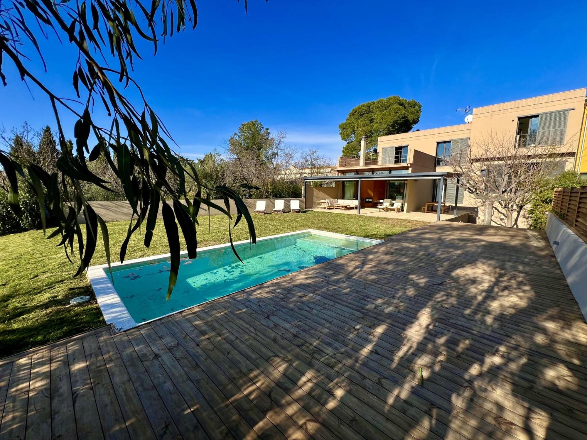 Villa Casa De Estilo Moderno Con Gran Jardin Y Piscina Vilamaniscle
