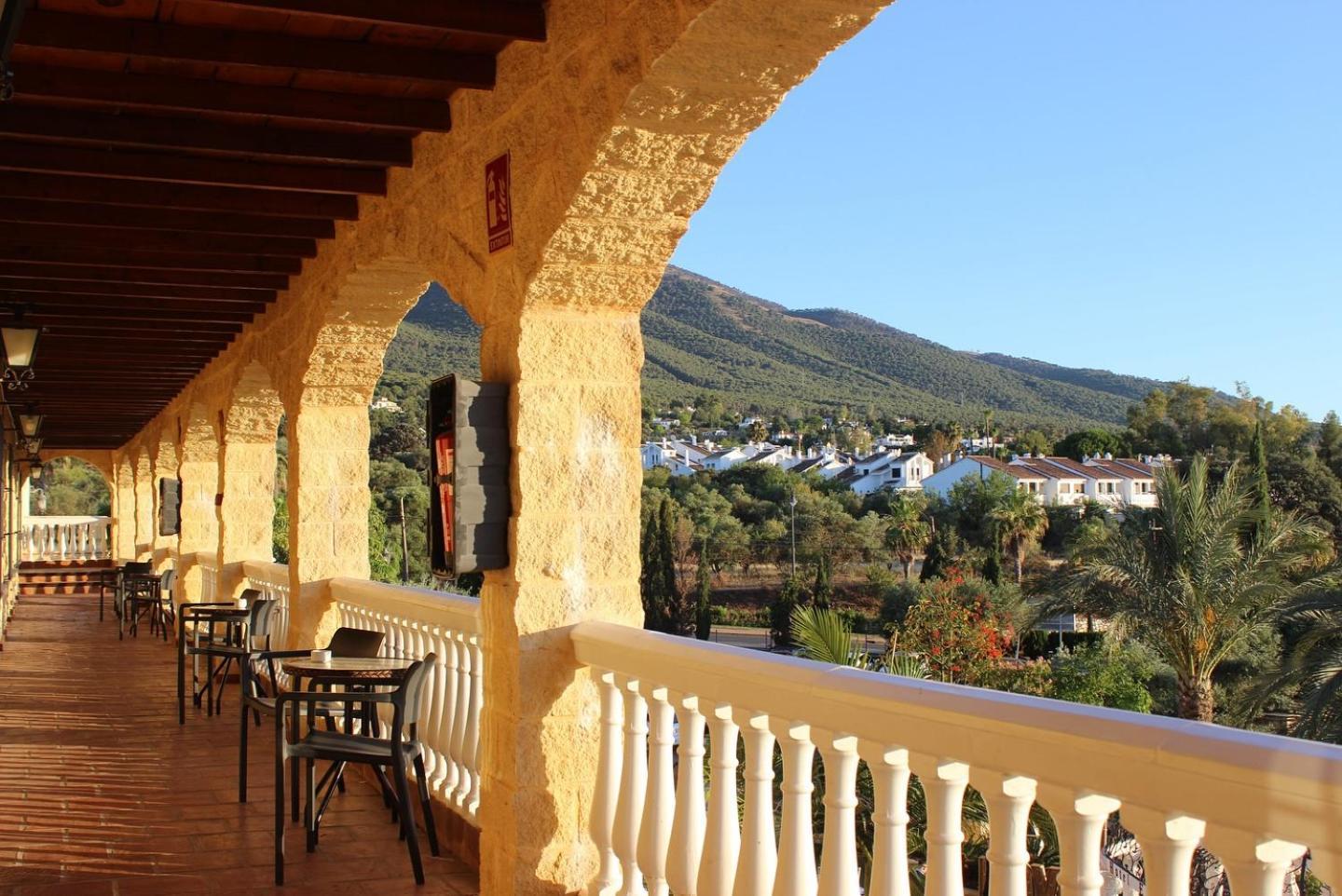 El Mirador Hotel