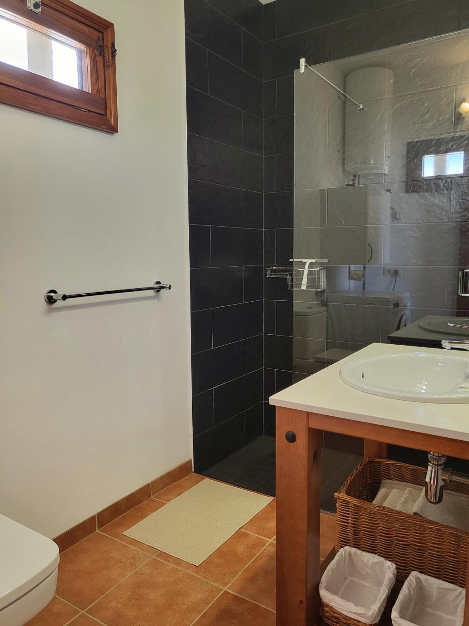 Little Gem Apartment, Molinos Apartment *
