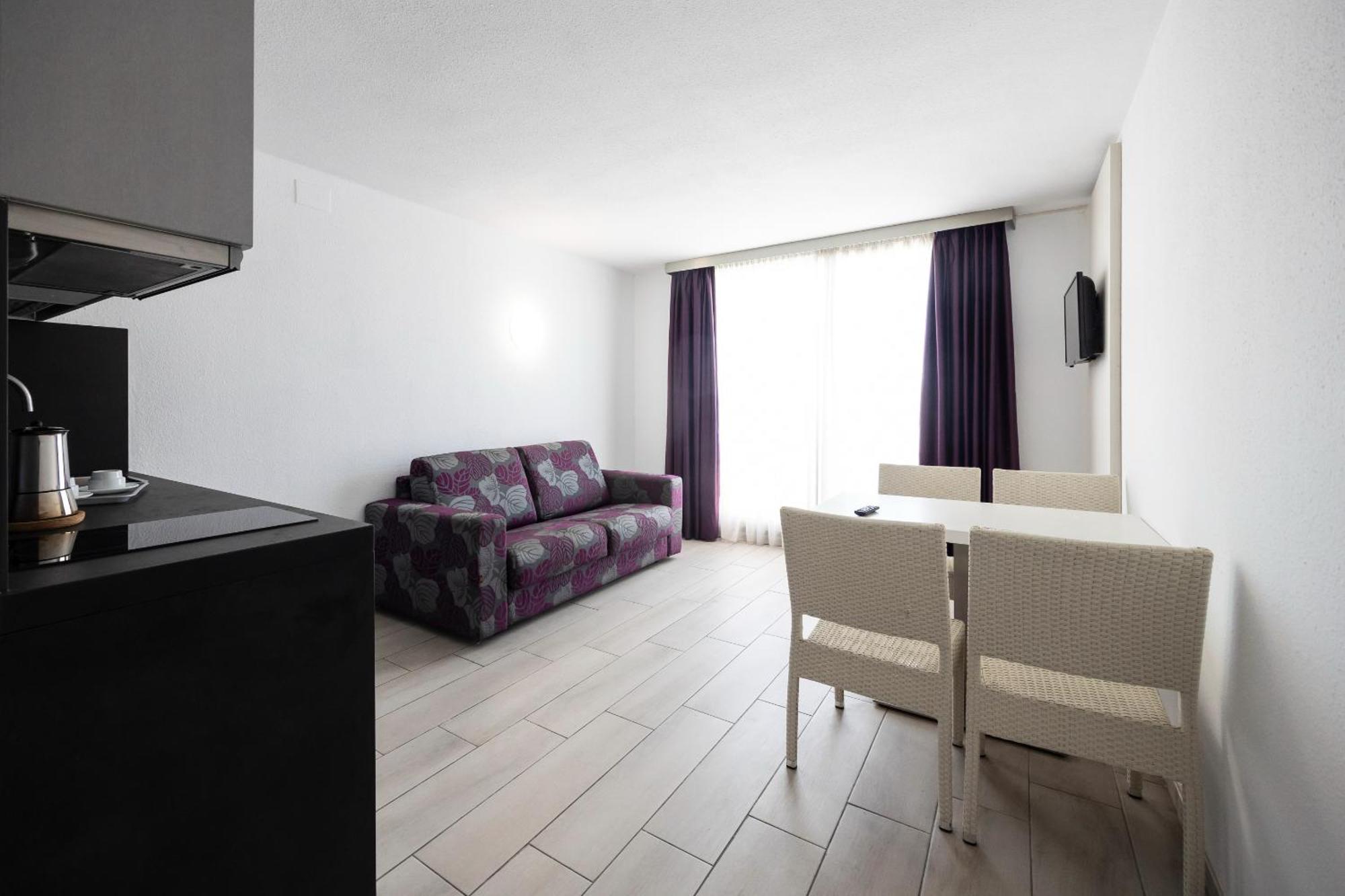 Miami Park Apartahotel