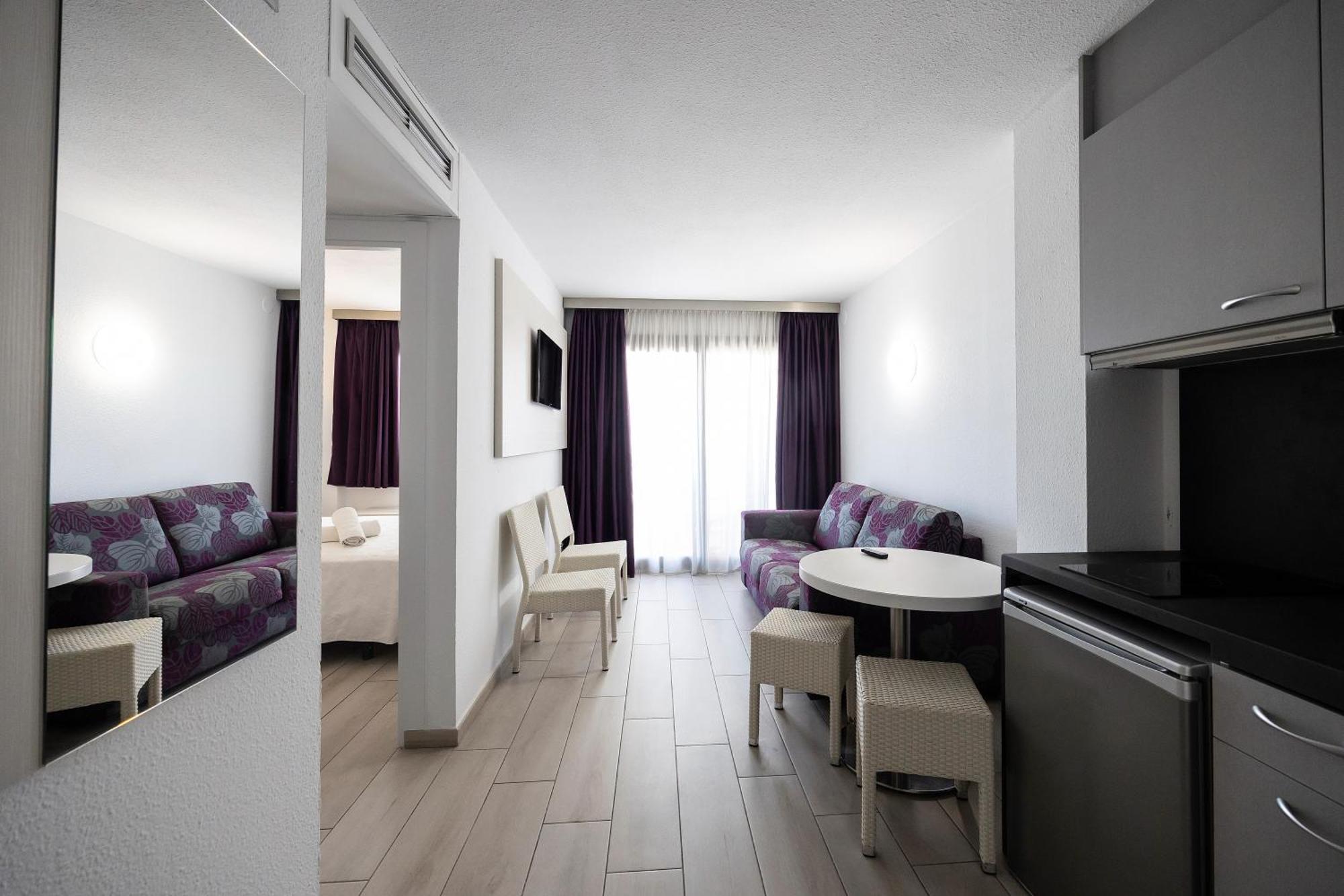 Apartahotel Miami Park