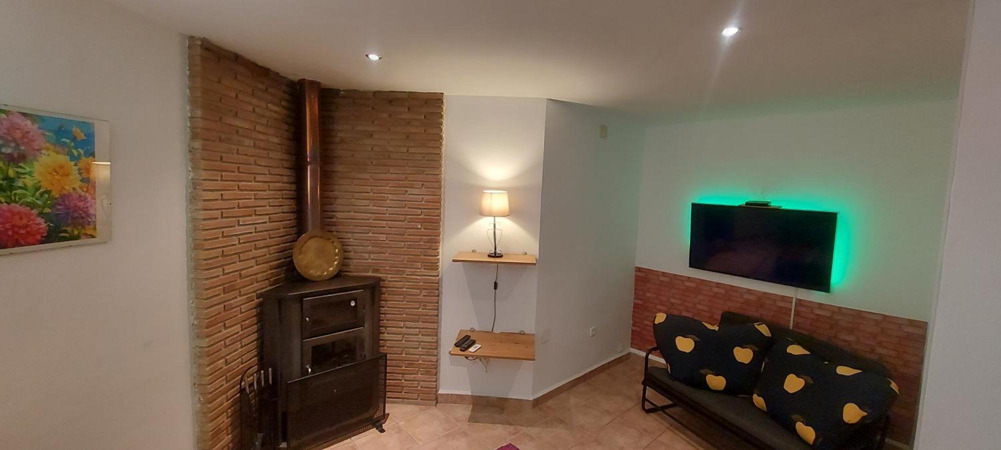 Country Sun Apartment *