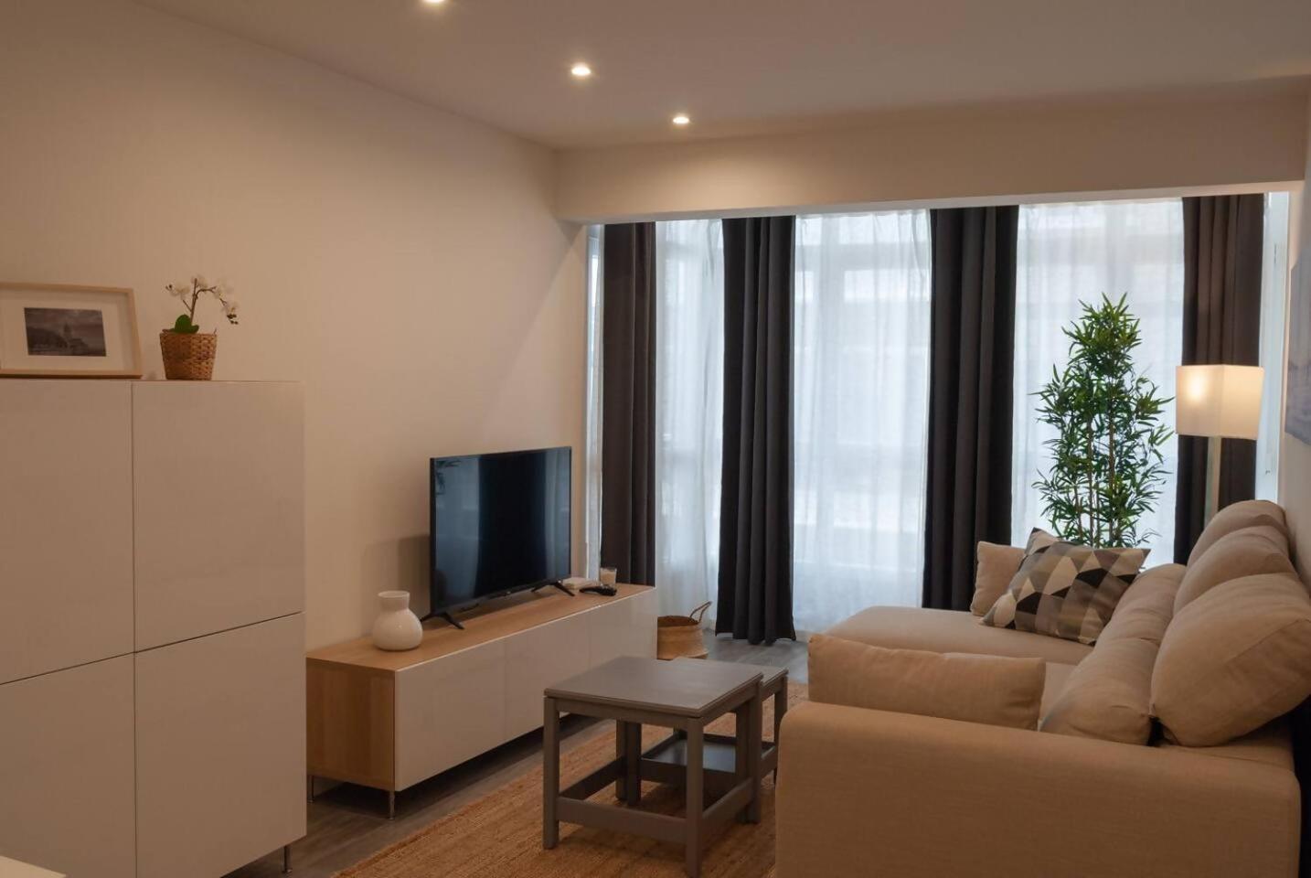 Apartamento Av Ezcurdia Playa Gijón