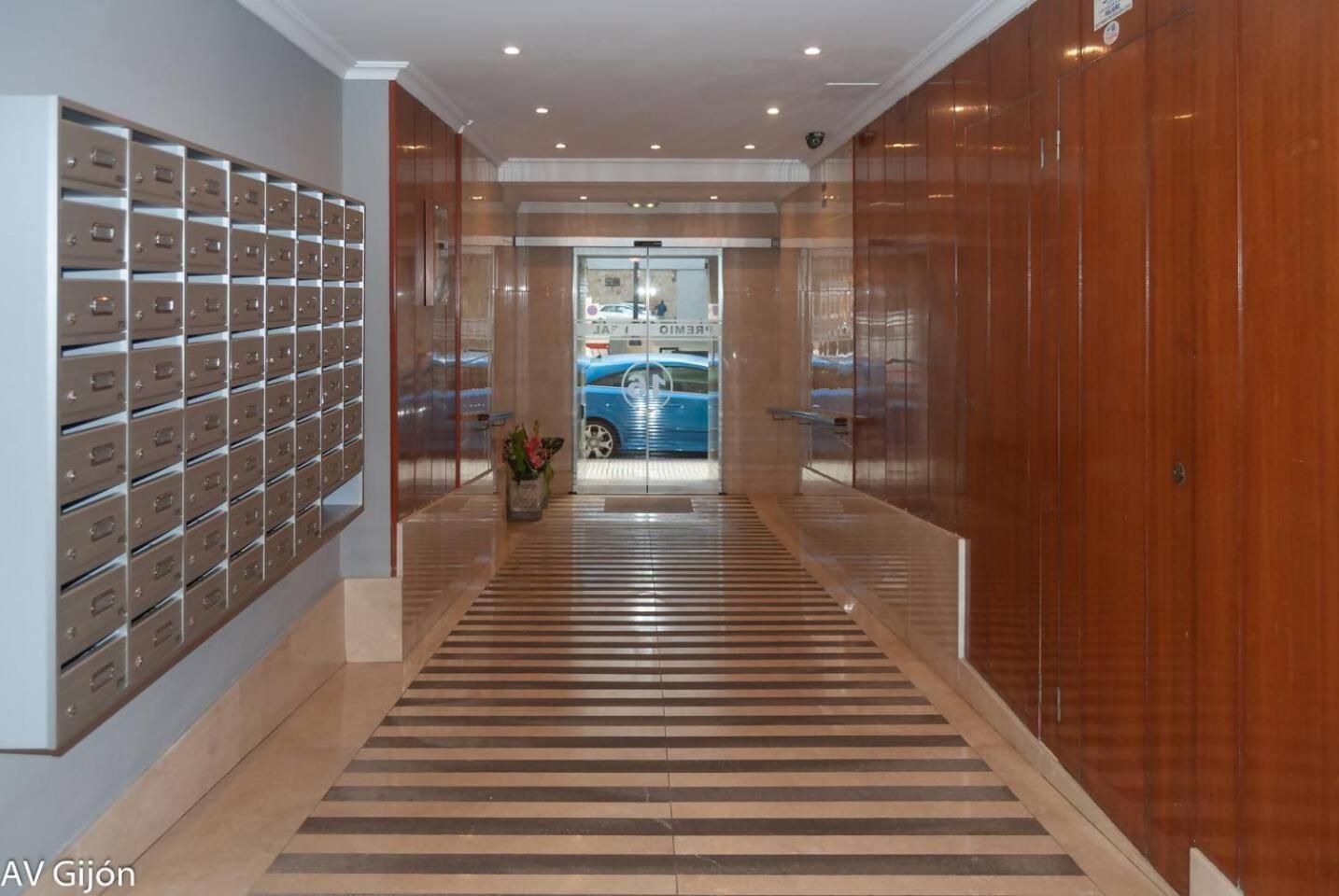 Av Premio Real 16 Apartment *
