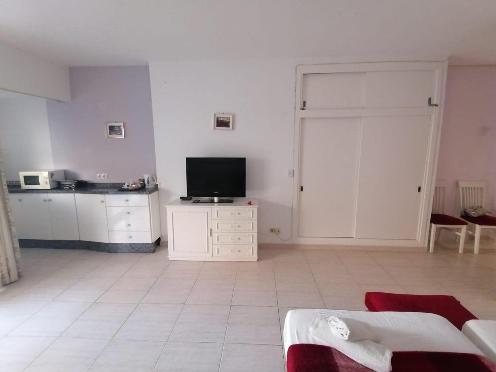 Apartment Flat In Pyr *