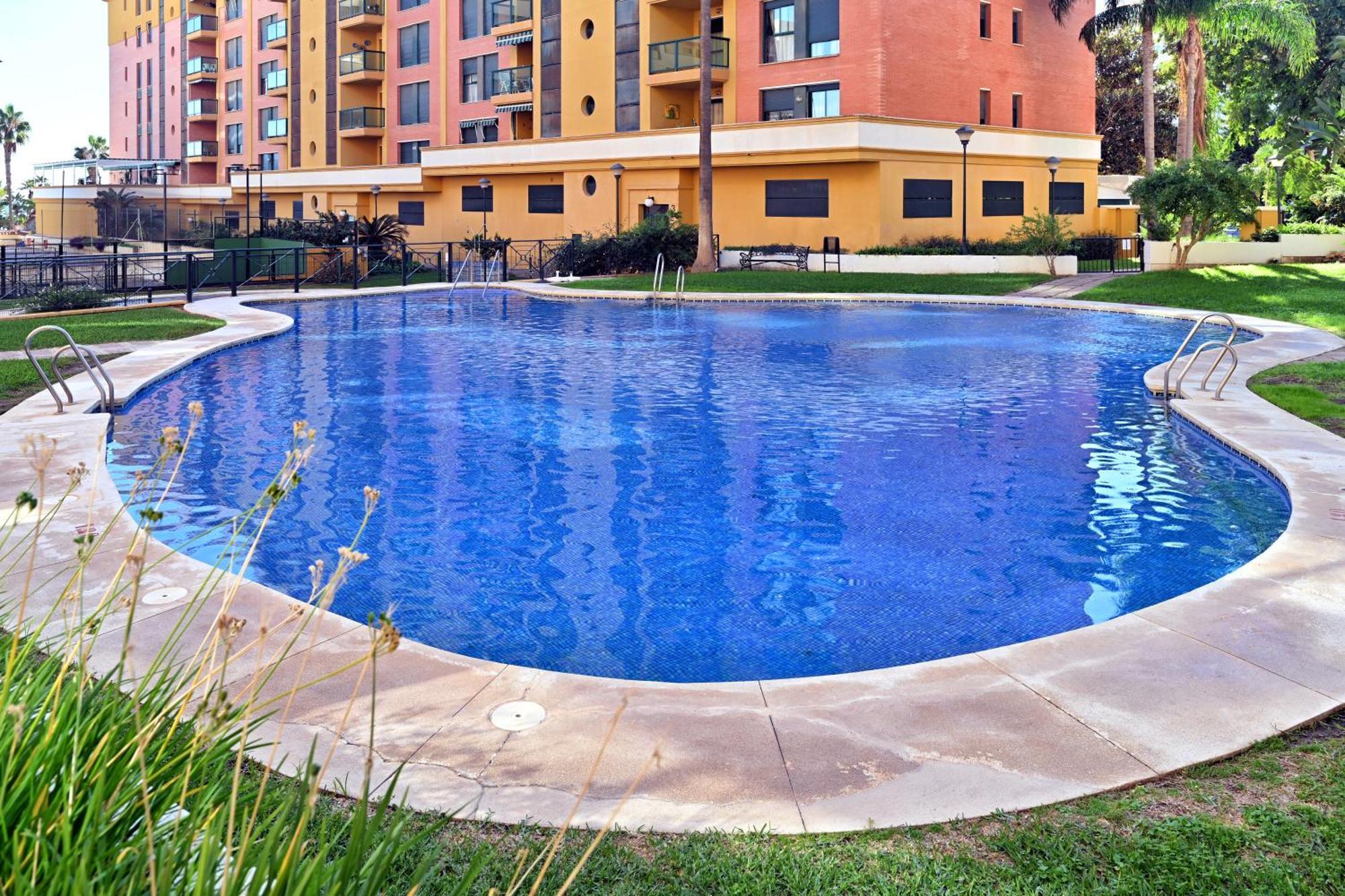 Apartamento Rent4 Malaga Playa Del Bajondillo Torremolinos
