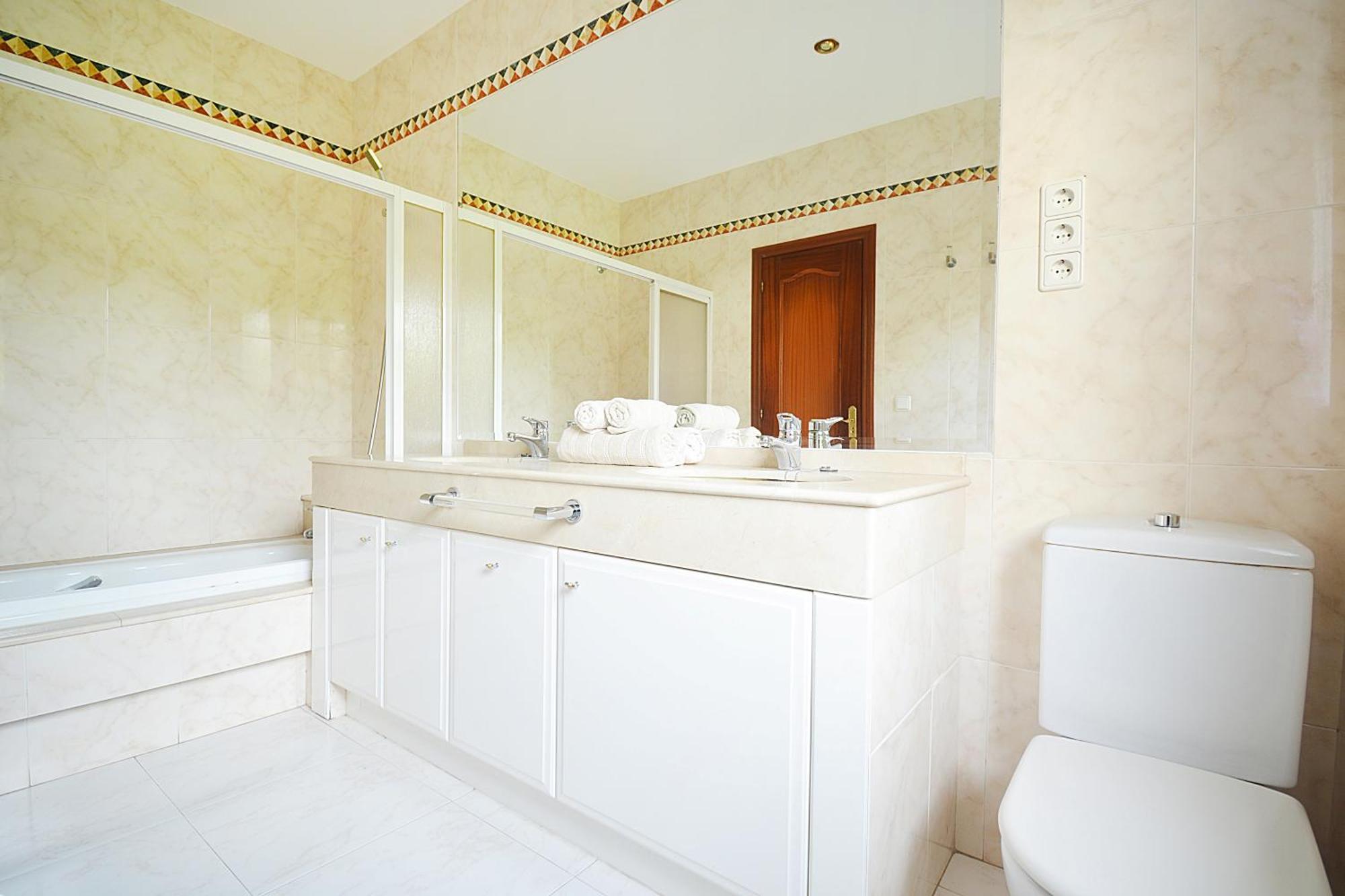 Ultreya Villa