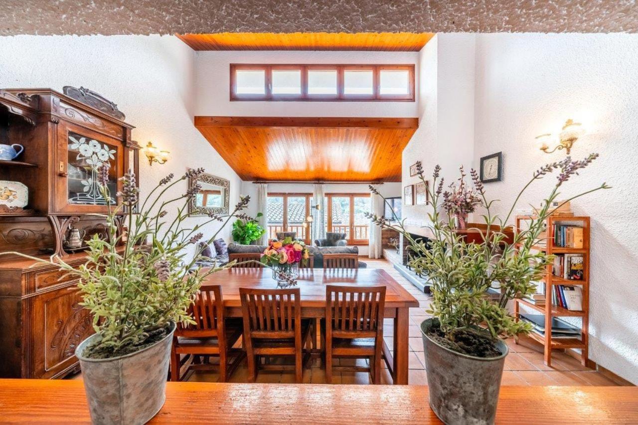 Casa Con Piscina 1hr Barcelona Сasa de vacaciones Jorba