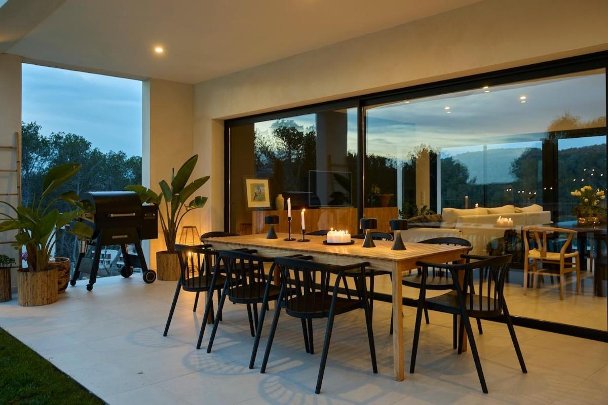 Villa Sitges Casa Selva 7 Minutos De Sitges En Coche Diseno Comodidad Nueva Ideal Vacaciones