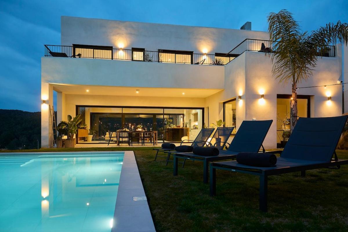 Villa Sitges Casa Selva 7 Minutos De Sitges En Coche Diseno Comodidad Nueva Ideal Vacaciones *