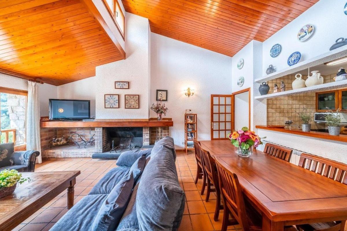 Casa Con Piscina 1hr Barcelona Сasa de vacaciones Jorba