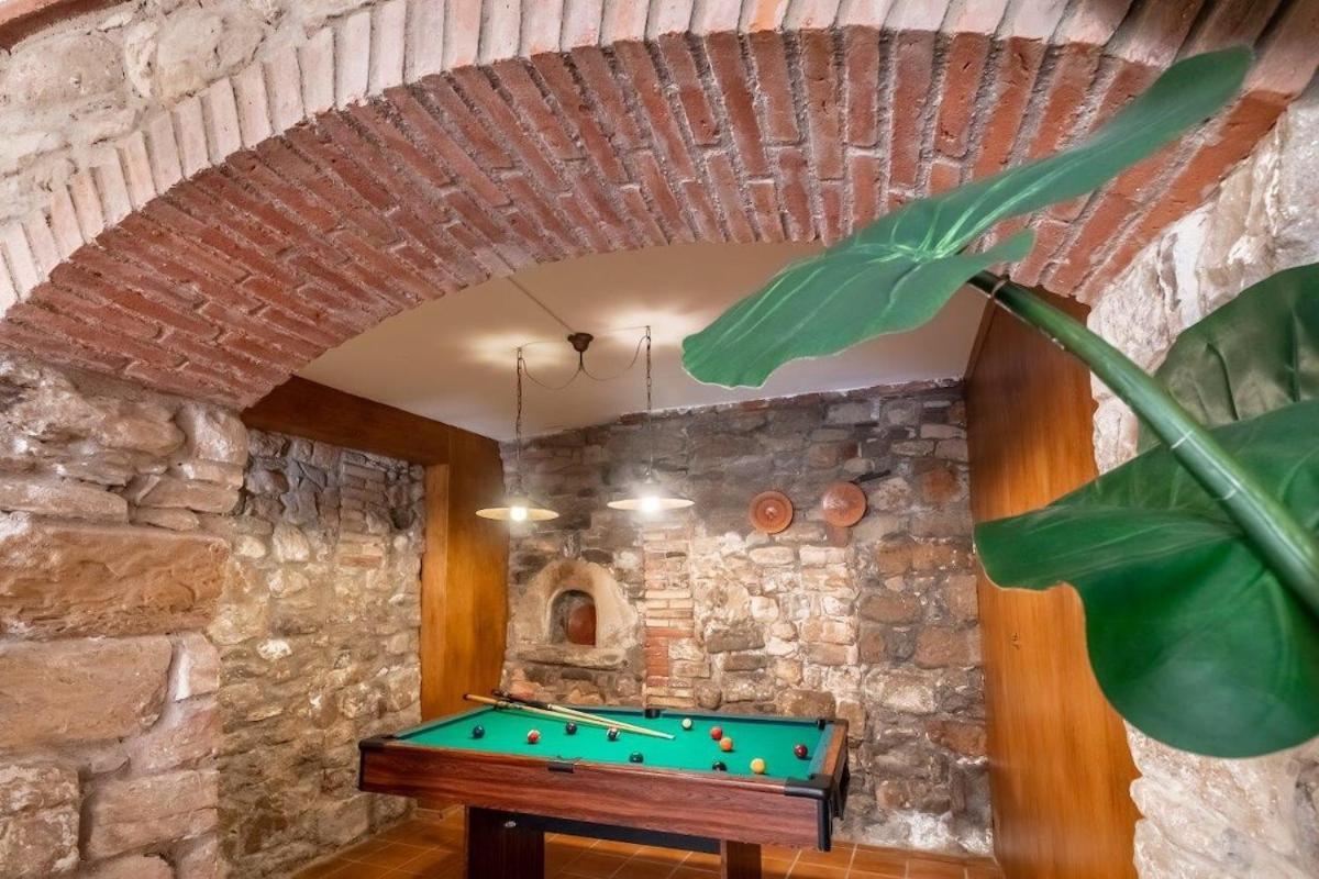Casa Con Piscina 1hr Barcelona