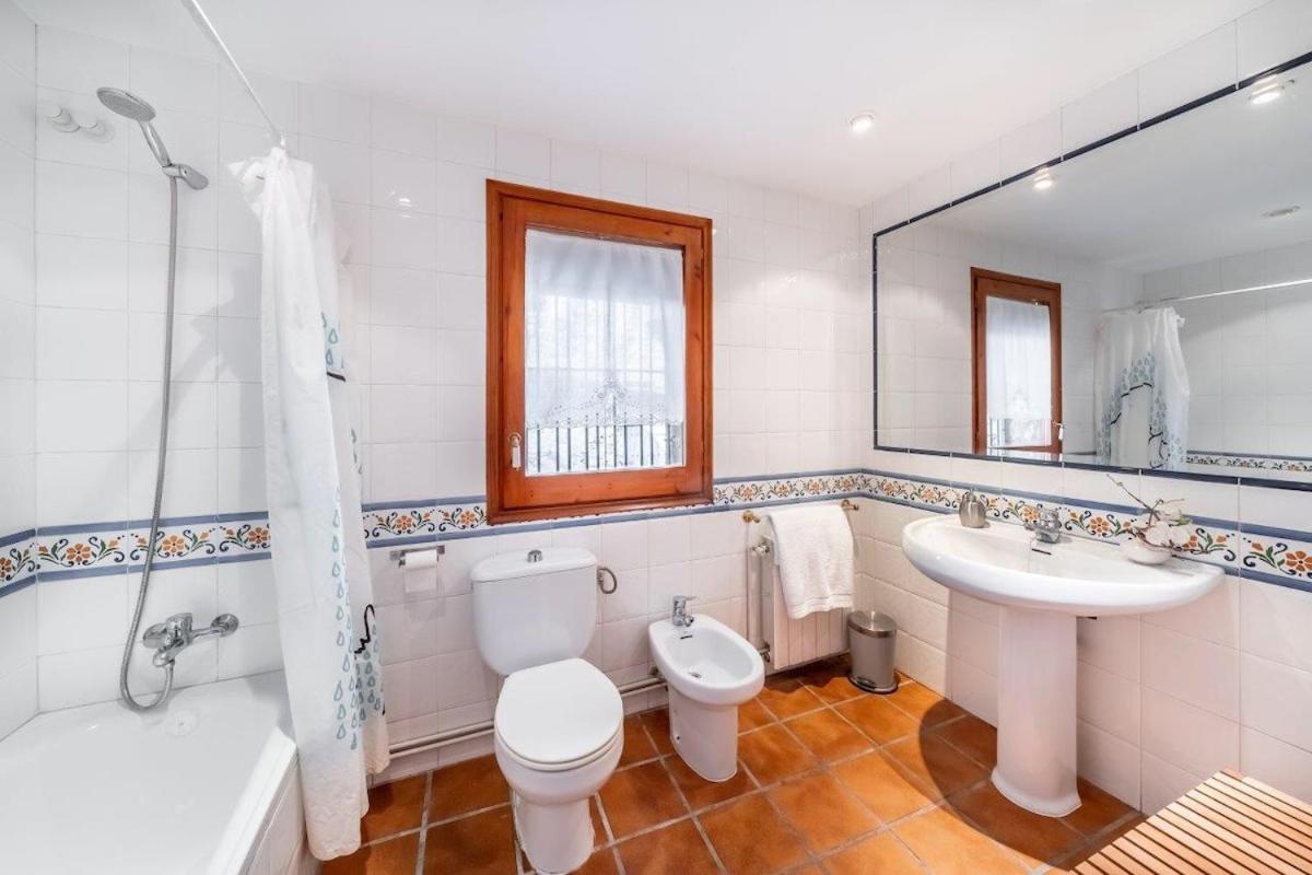 Сasa de vacaciones Casa Con Piscina 1hr Barcelona