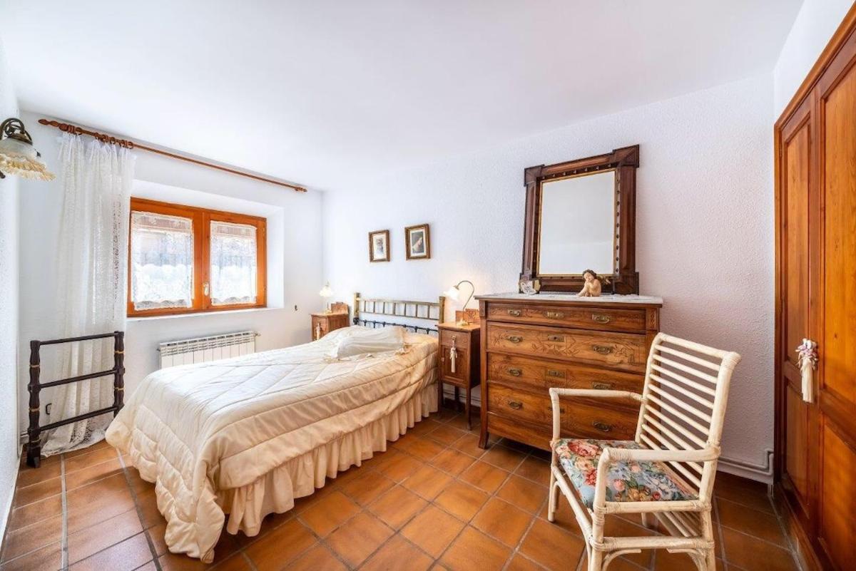 Сasa de vacaciones Casa Con Piscina 1hr Barcelona