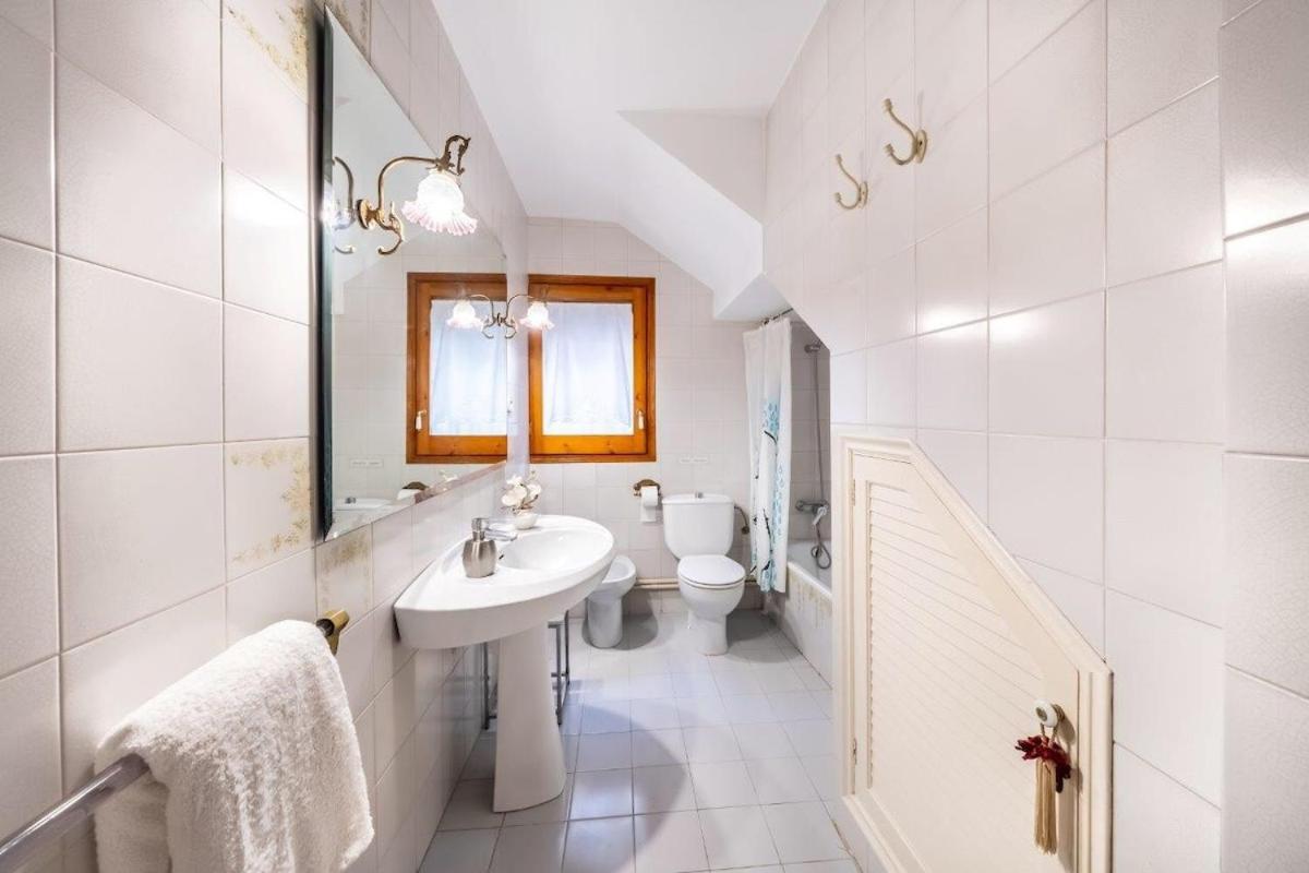 Casa Con Piscina 1hr Barcelona *