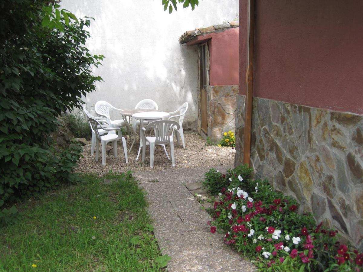 Casa De Piedra En El Valle De Lozoya Сasa de vacaciones Canencia