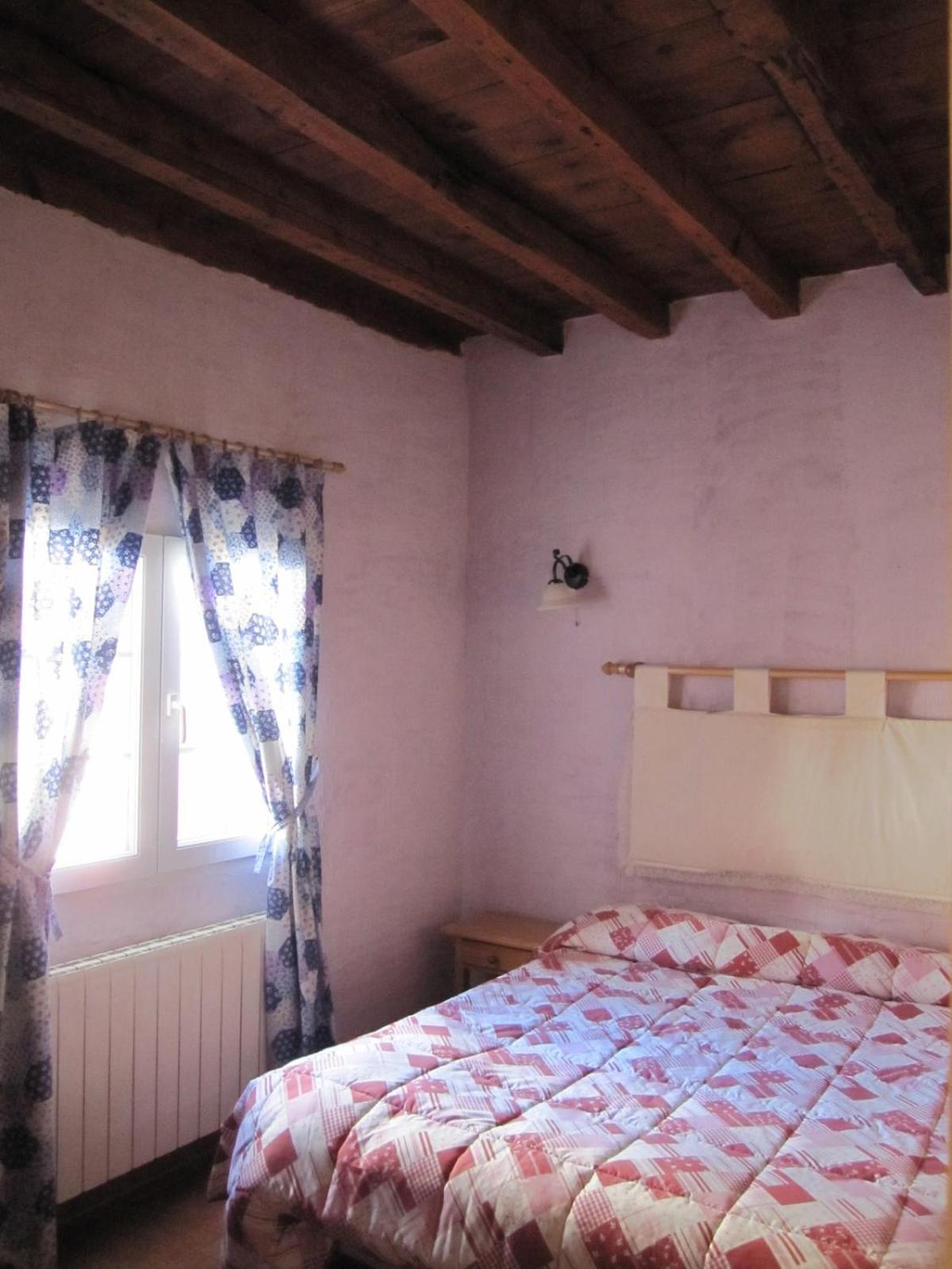 Casa De Piedra En El Valle De Lozoya *