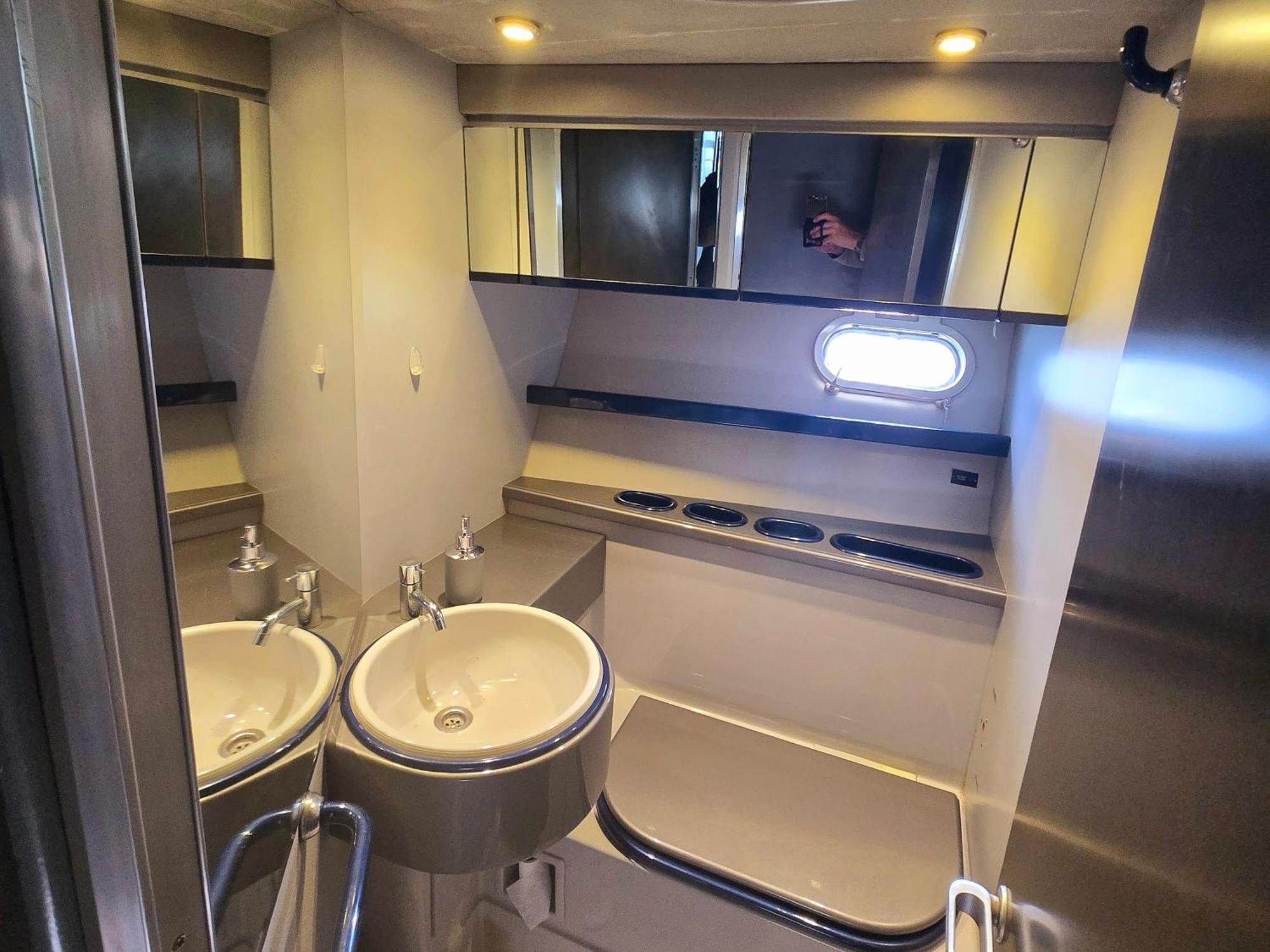 Hotel en barco Moonlight Lady, Our Secret On The Med!