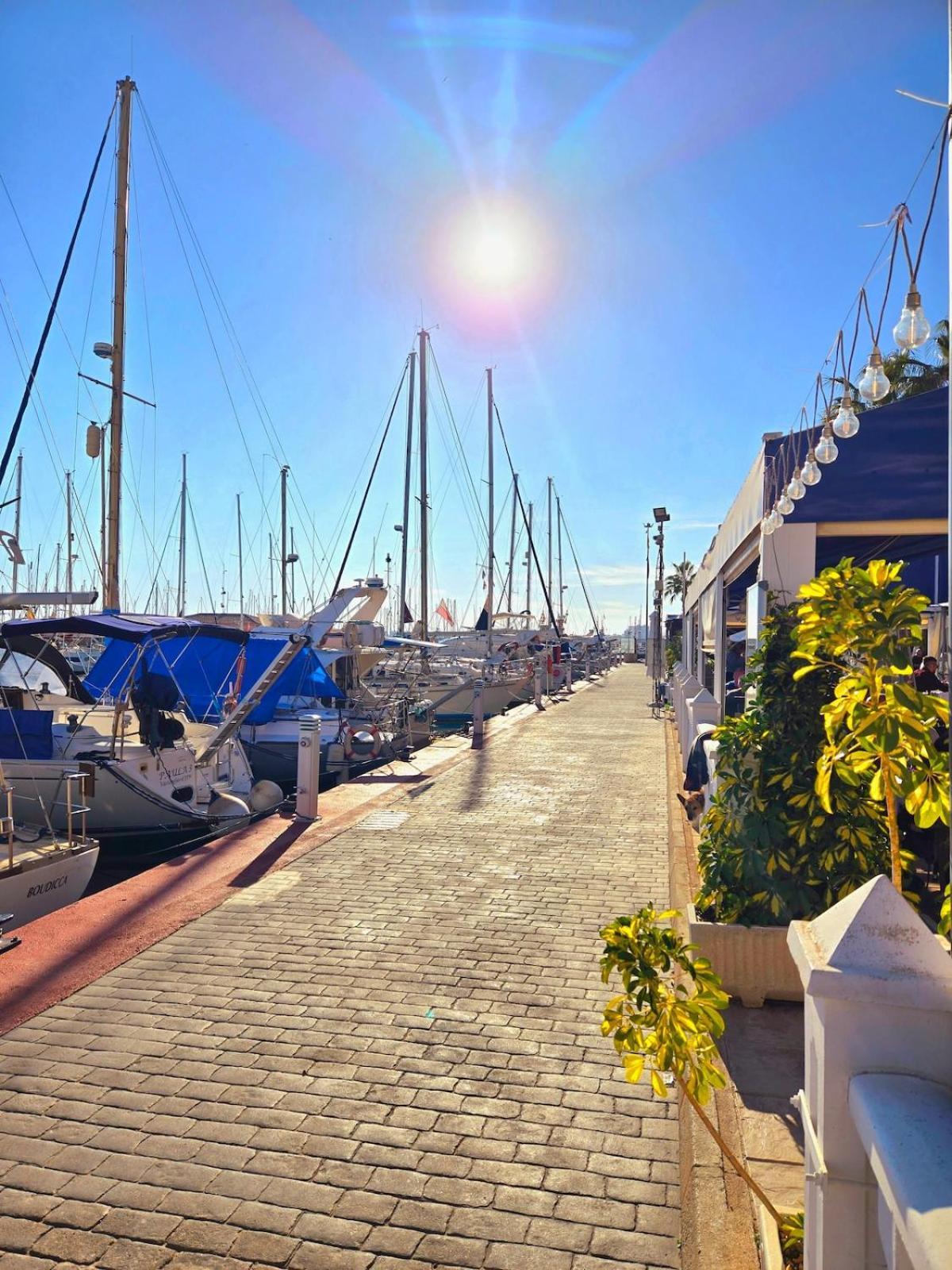 Moonlight Lady, Our Secret On The Med! Hotel en barco