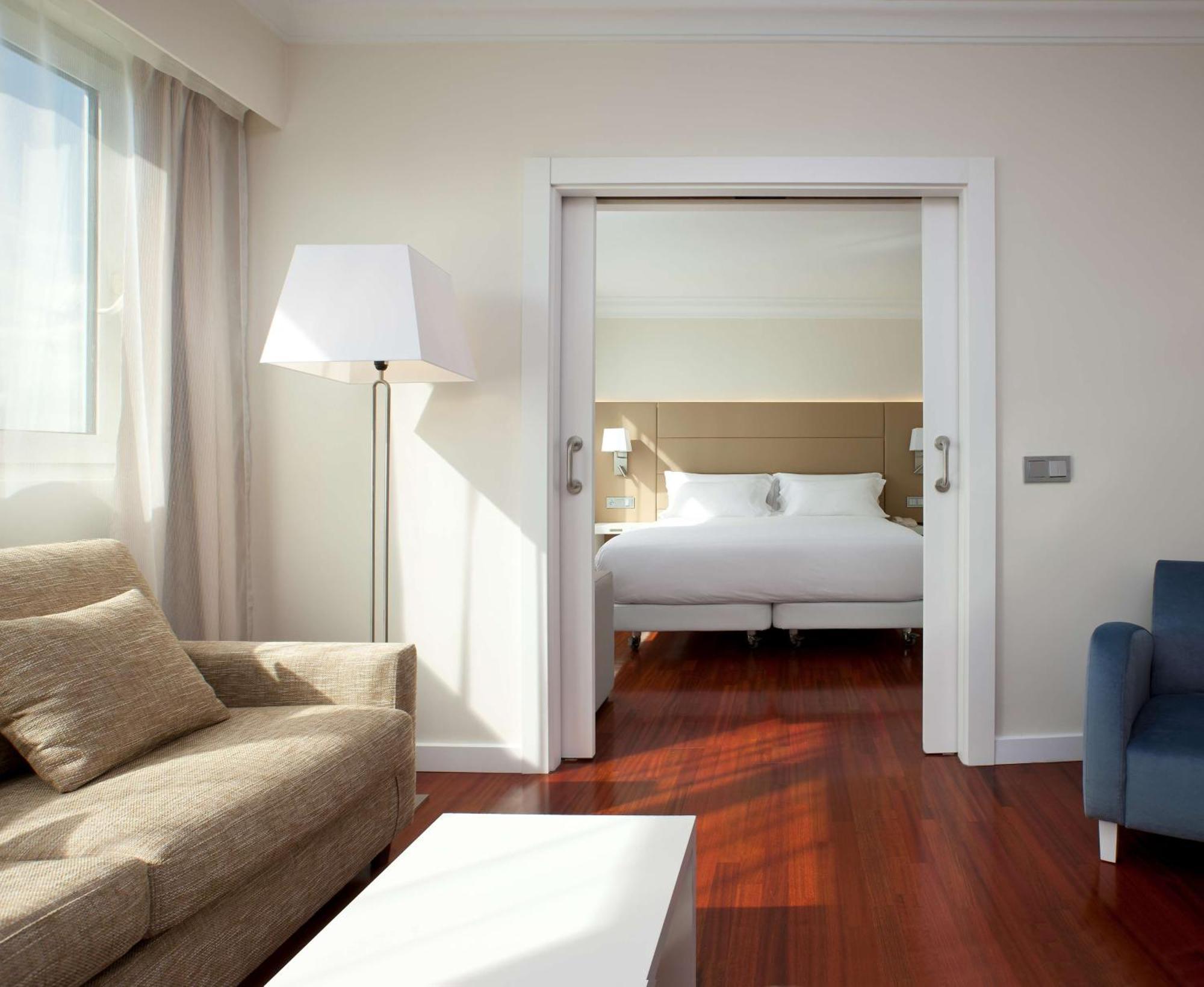 Nh Iruna Park 4*