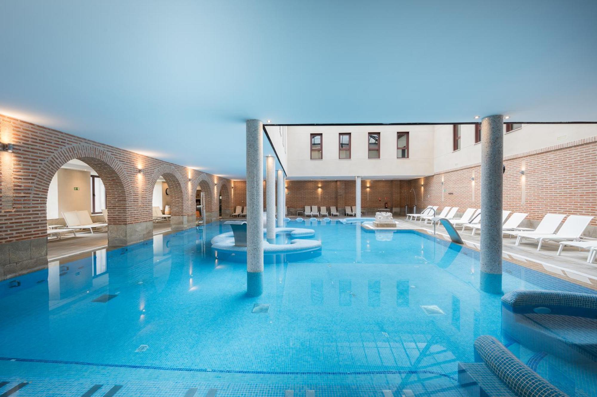 Hotel Castilla Termal 4*