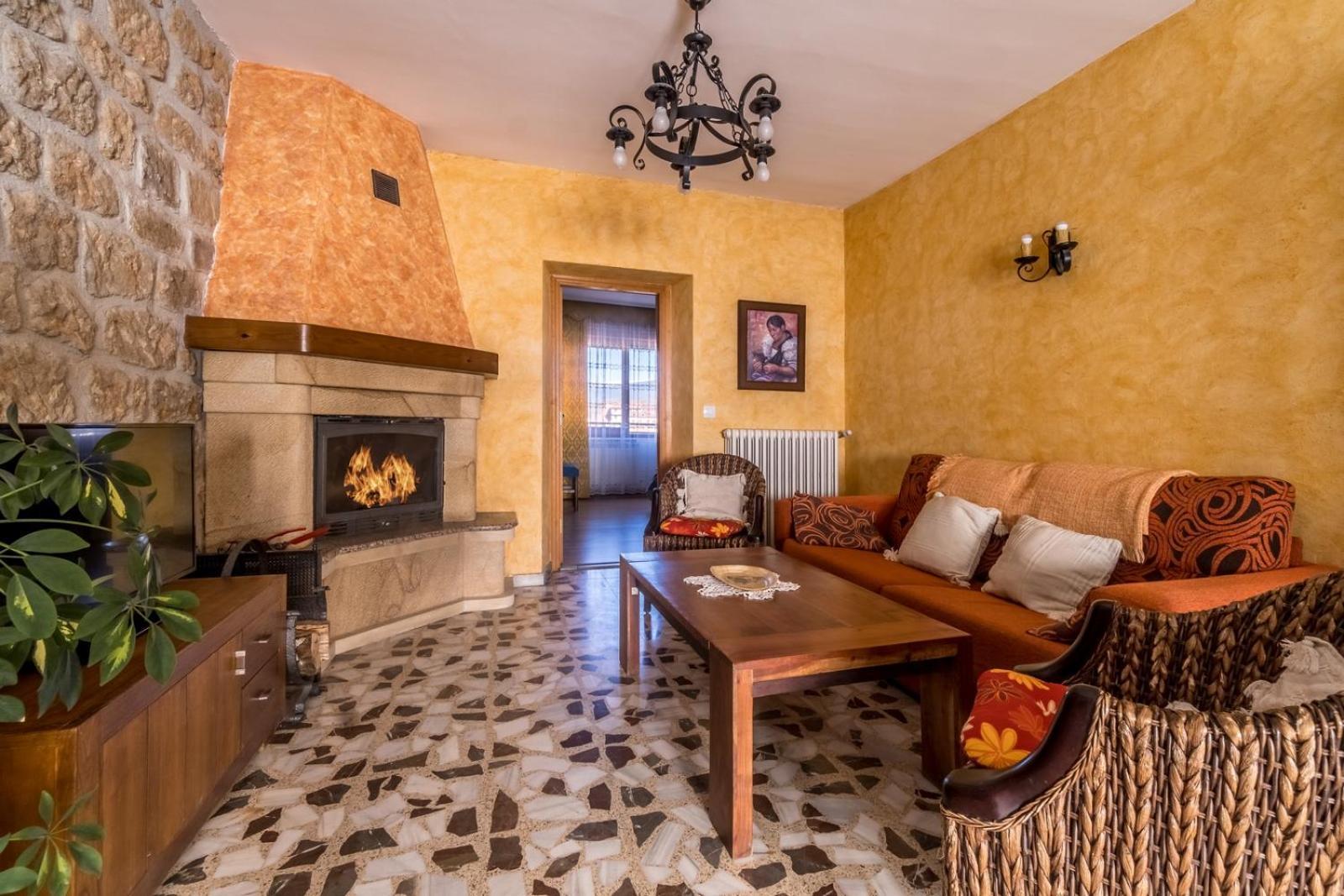 Casa Rural Bocanegra Canicosa de la Sierra