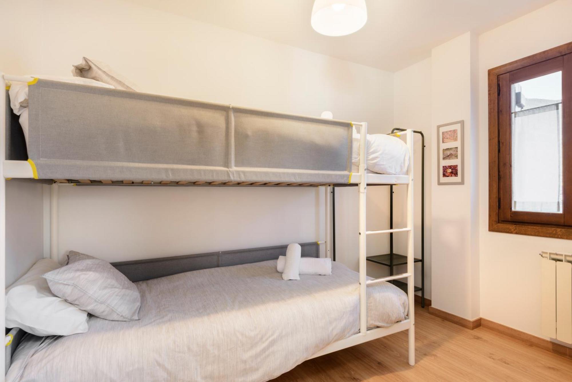 Apartamento De Montaña Y Esquí En El Pirineo Aragonés, - Wifi