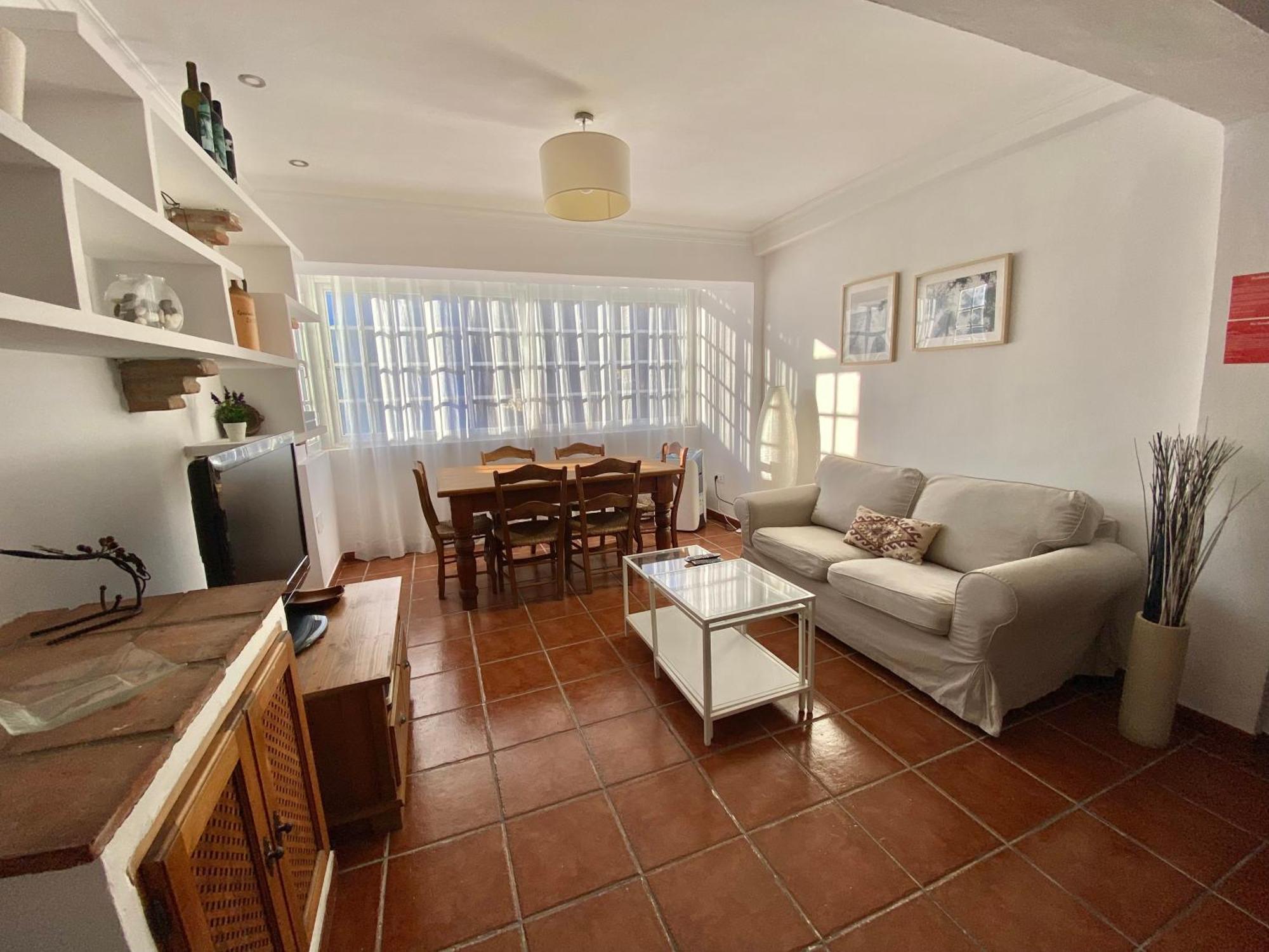 Piso En San Roque, Centro Neurálgico Del Campo De Gibraltar *