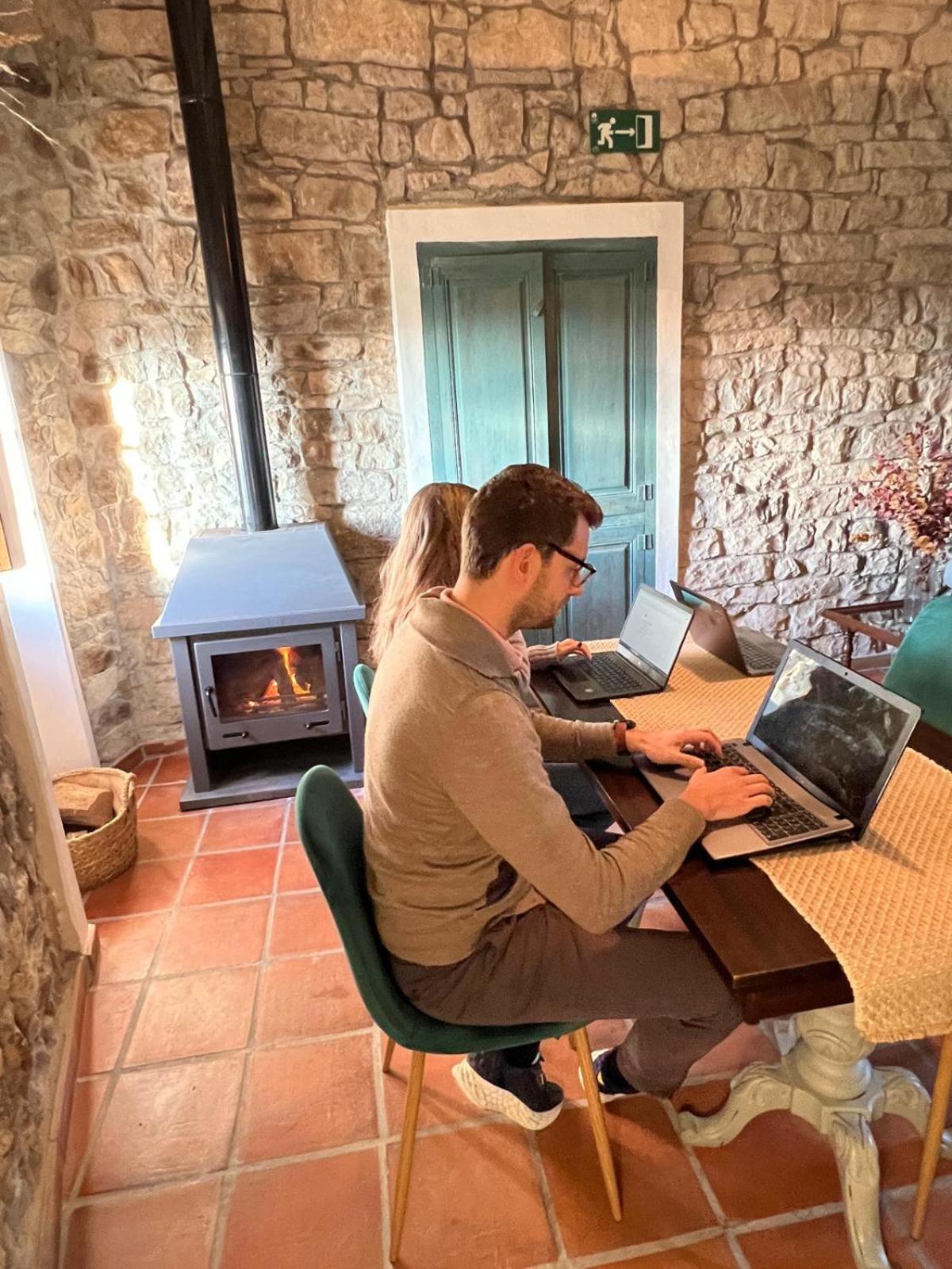 Casa Pardal Coliving & Coworking * Sant Pere Sallavinera