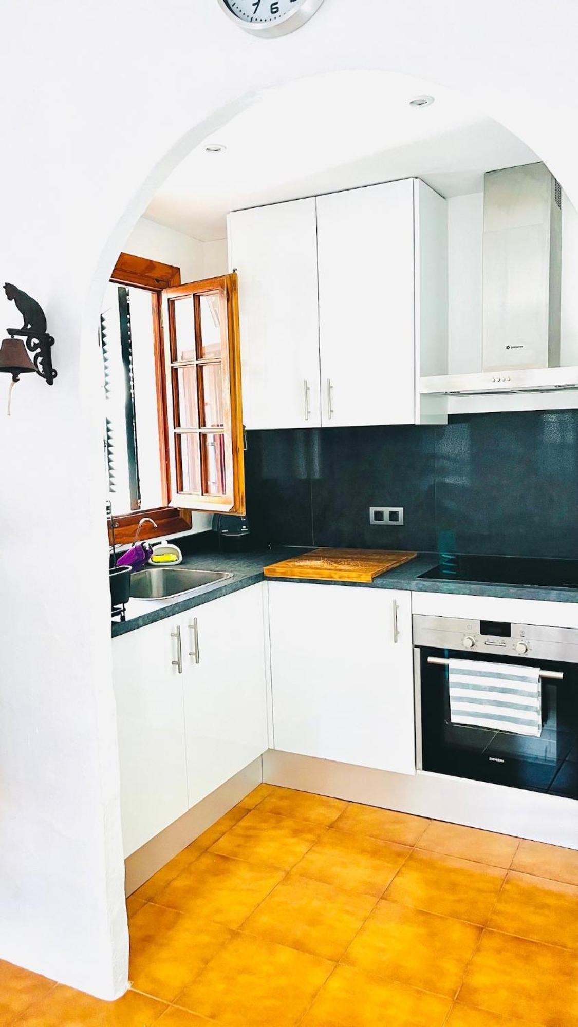 Apartamento Lovely Menorca, Amazing Sea Views And Sunsets. *