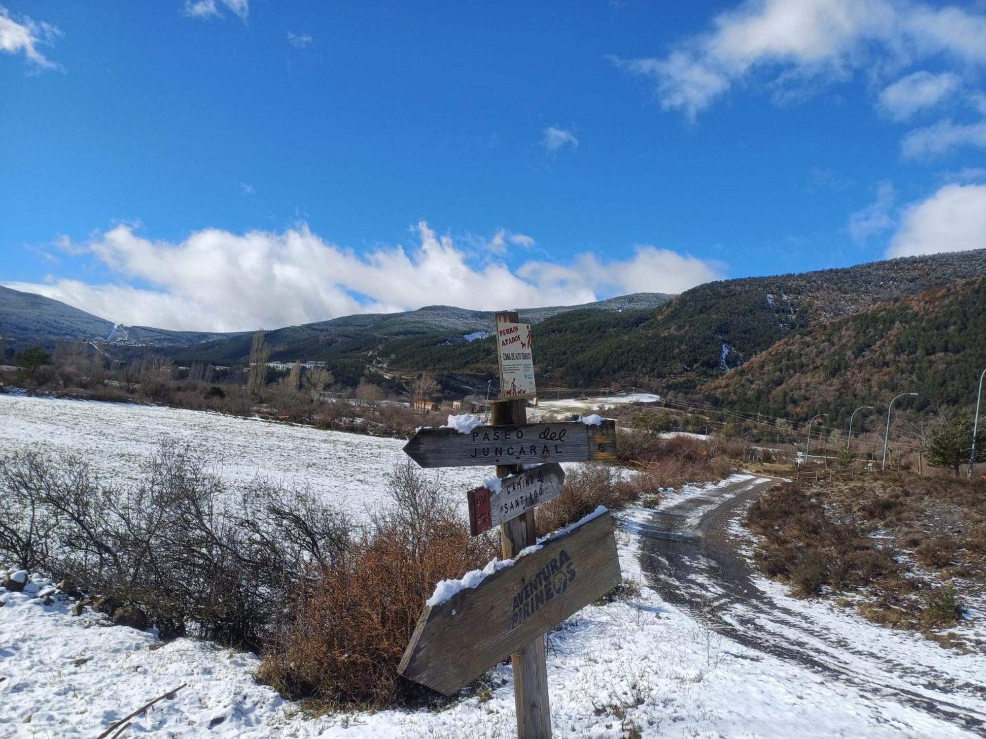 Pico De Alba - Jacetania Apartamento Villanúa
