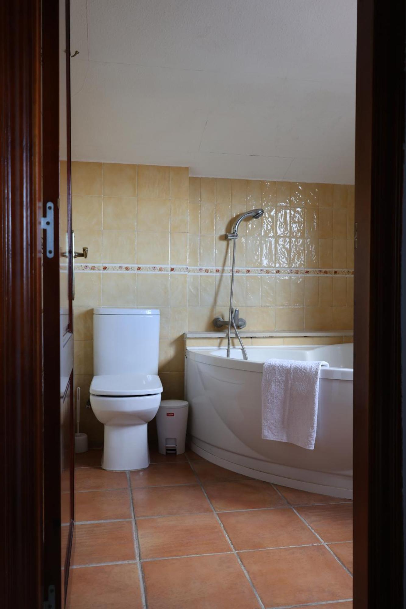 El Cedre Blau Vivienda Con Piscina En * Granollers