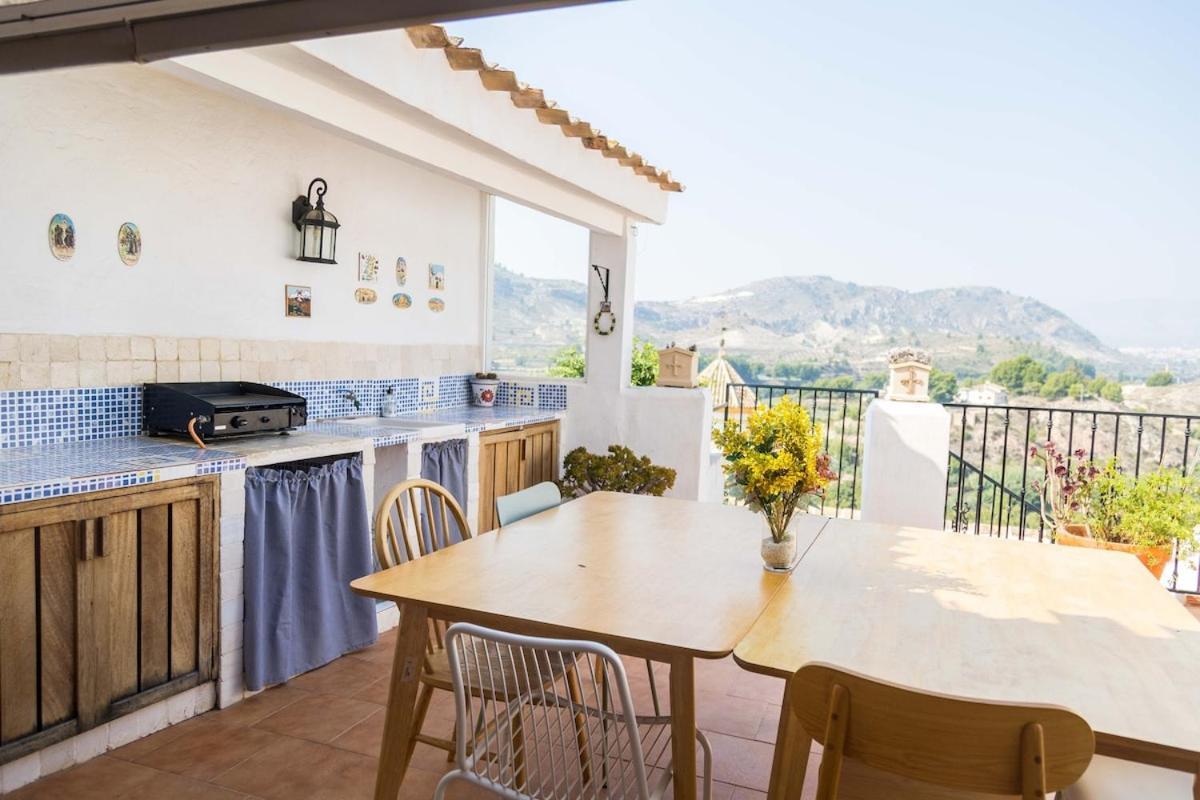 Villa With Incredible Views! *