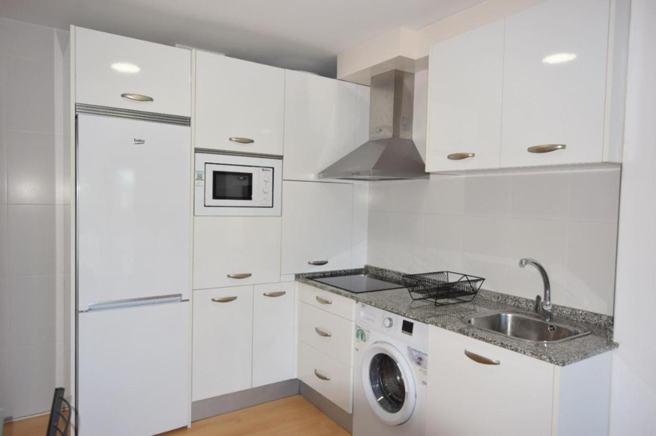Playa De Quenxe Apartment Corcubion