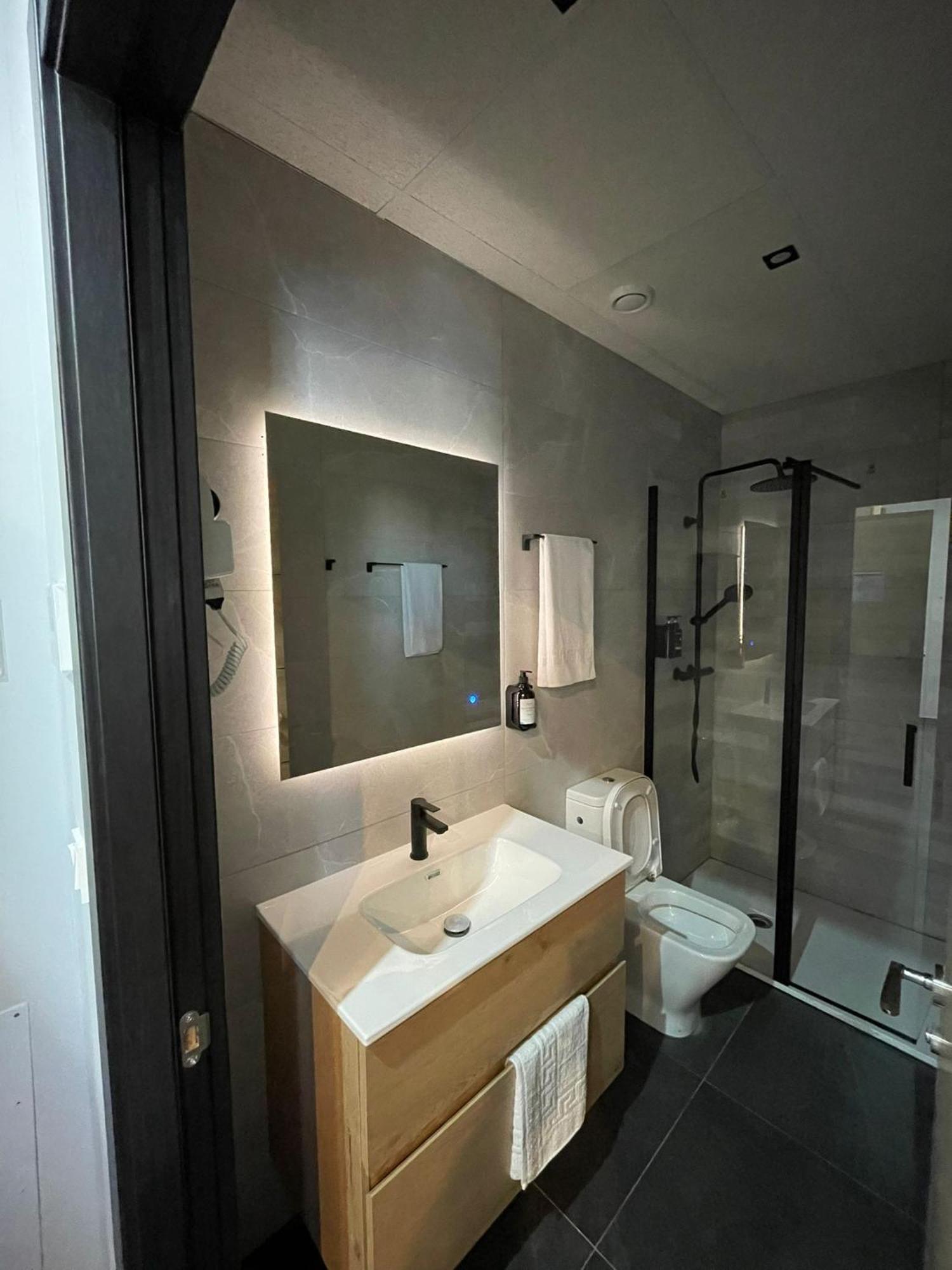 - Mirasur Apartahotel *