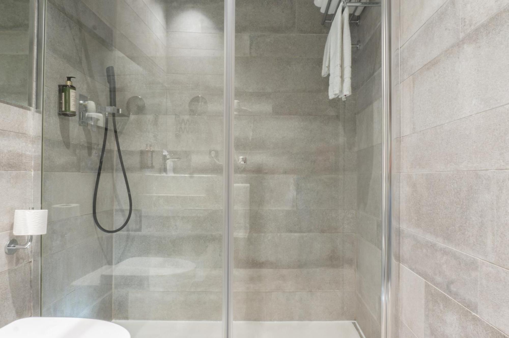 Hotel The Valentia Cabillers 4*