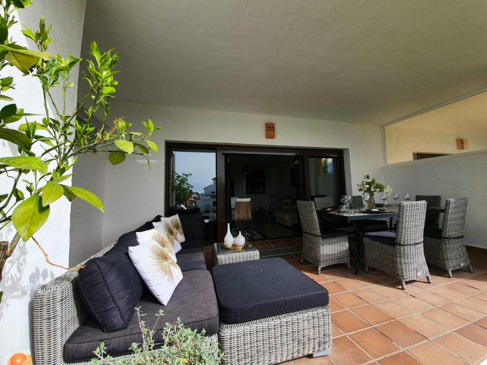 2305 - Luxury With Sea View And Pools