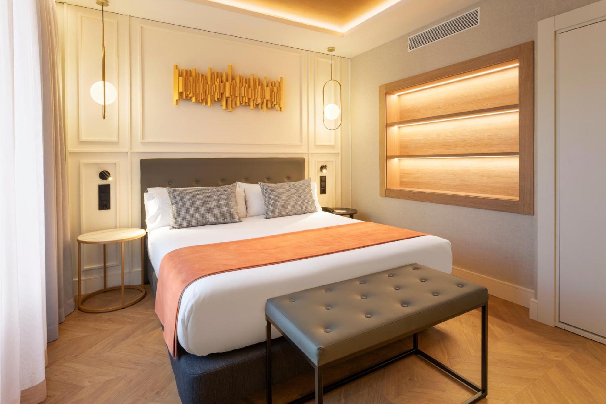 Catalonia Goya Hotel