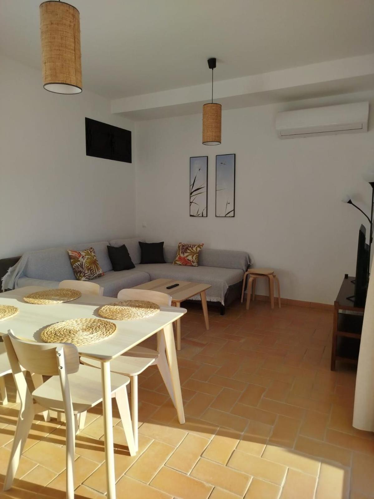 Farinas 11 Apartment