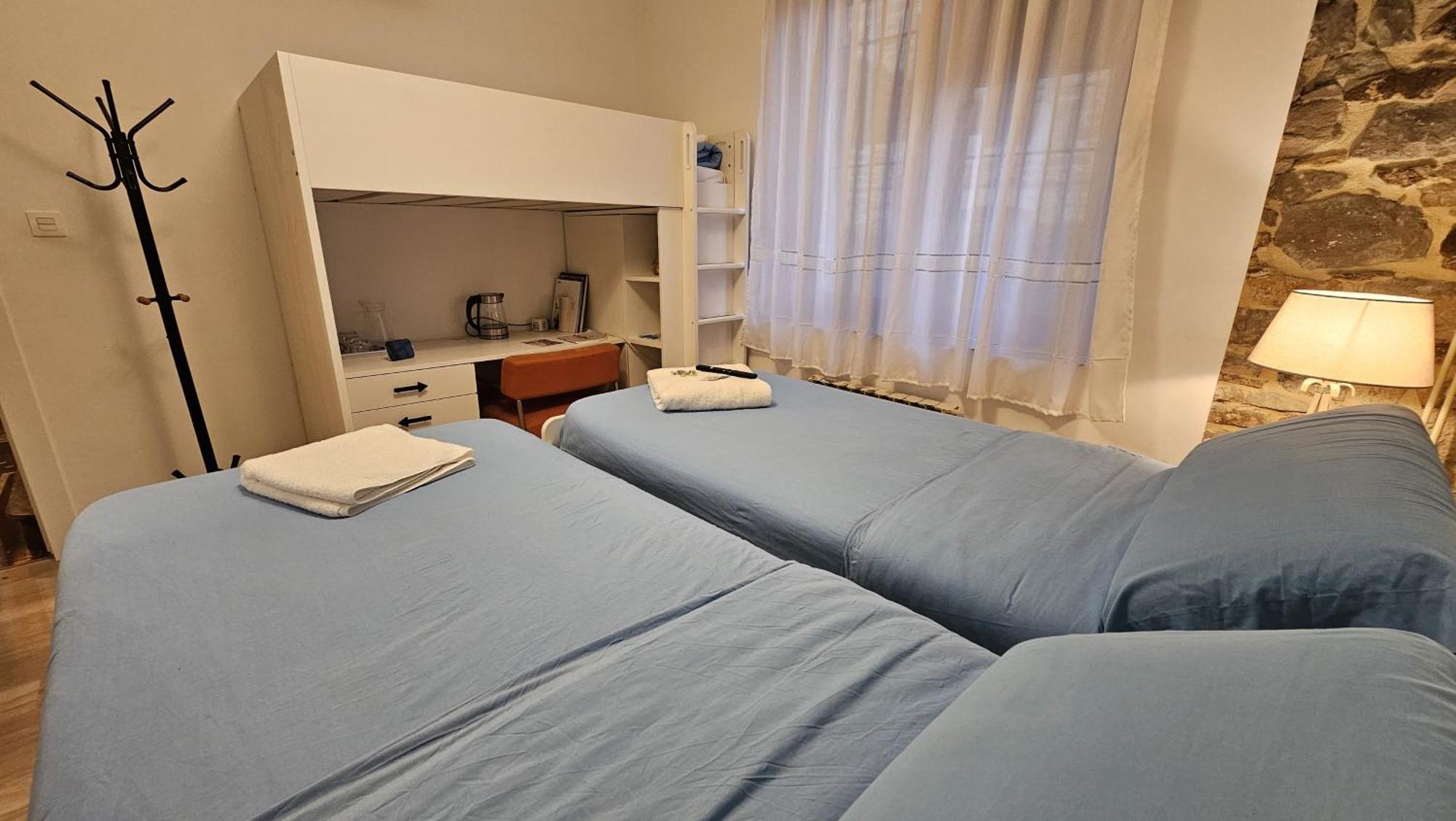 Habitación Triple En Caserío A 8km De Bilbao Galdácano