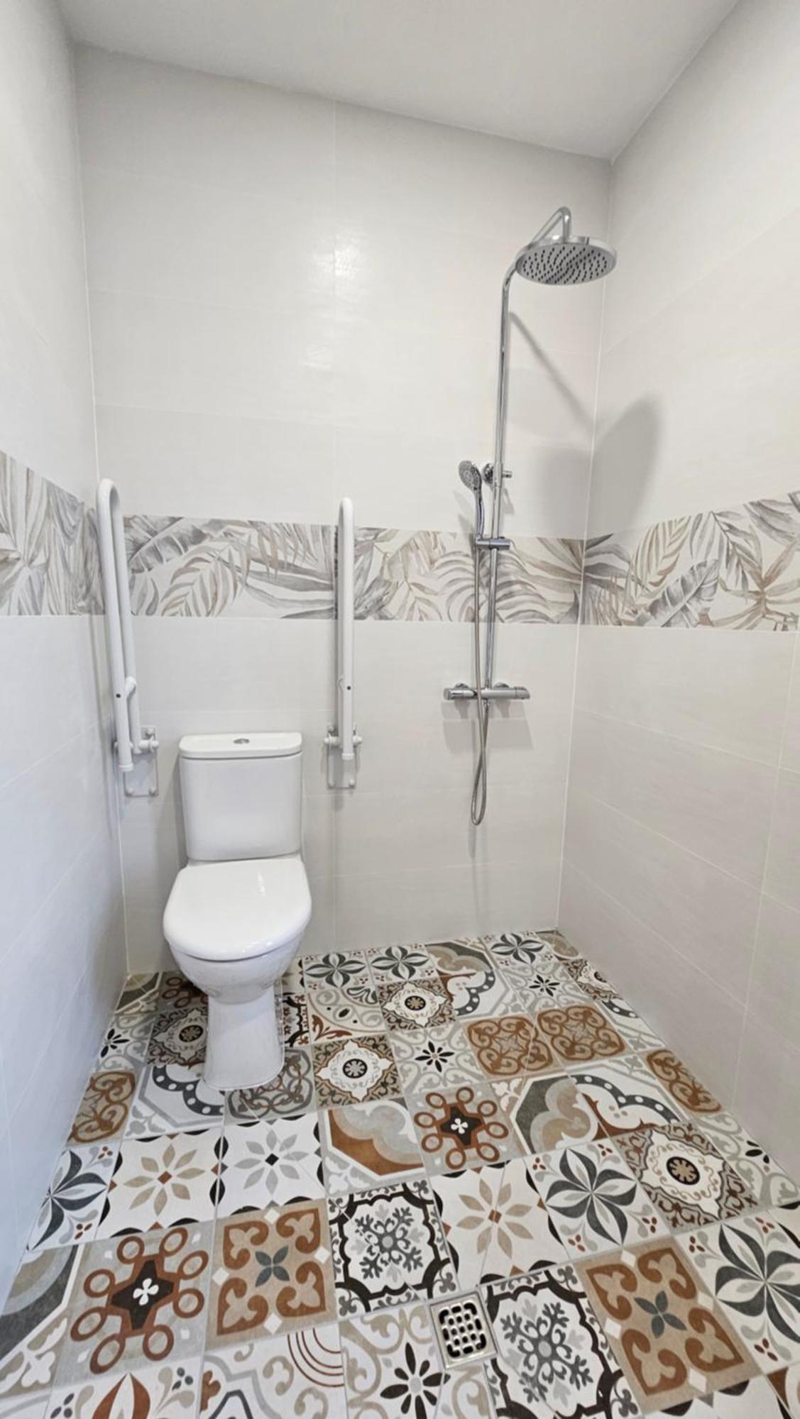 2. Habitación Doble A 8 Km De Bilbao. Baño Compartido Habitación en casa particular Galdácano
