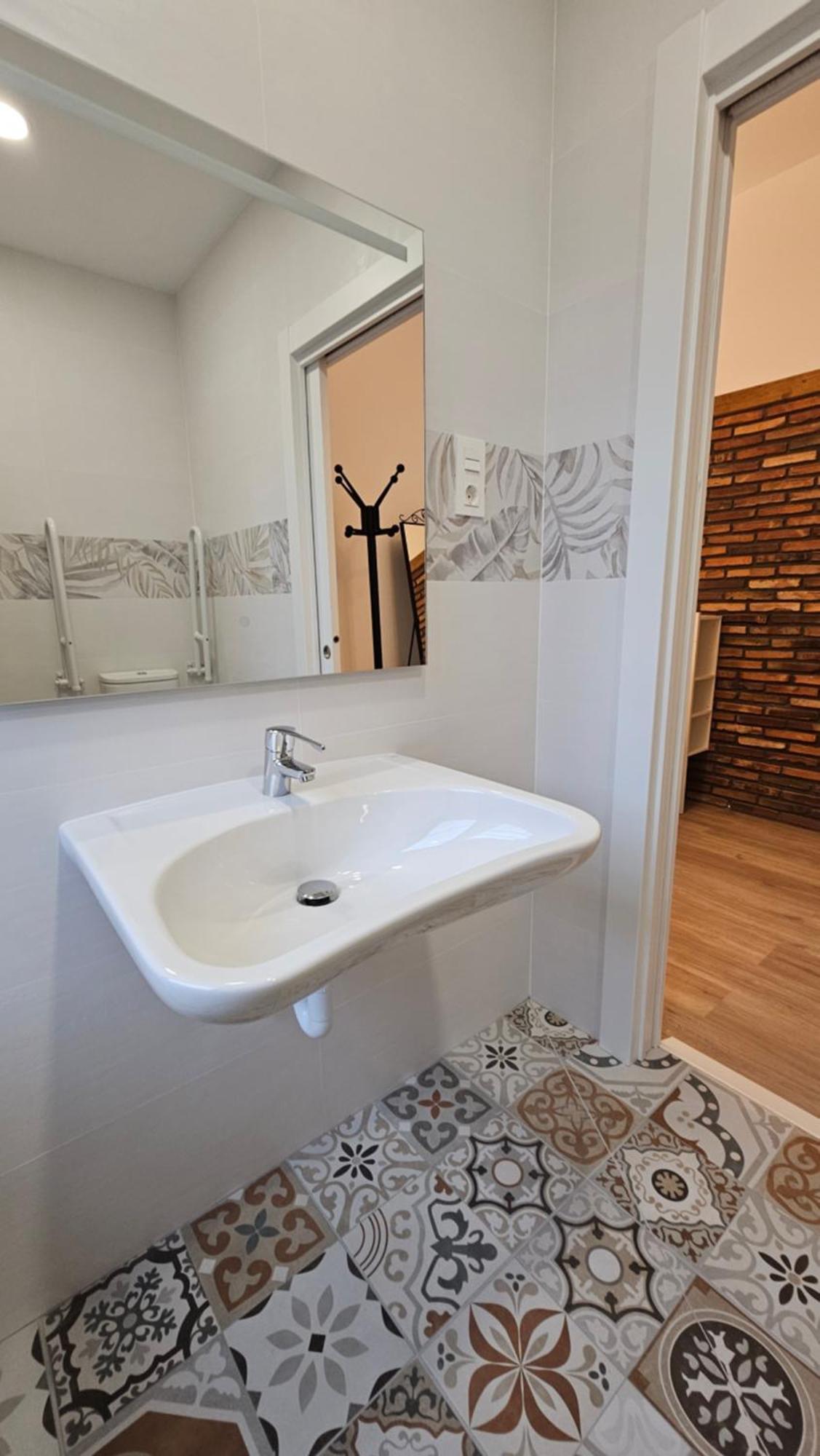 2. Habitación Doble A 8 Km De Bilbao. Baño Compartido * Galdácano